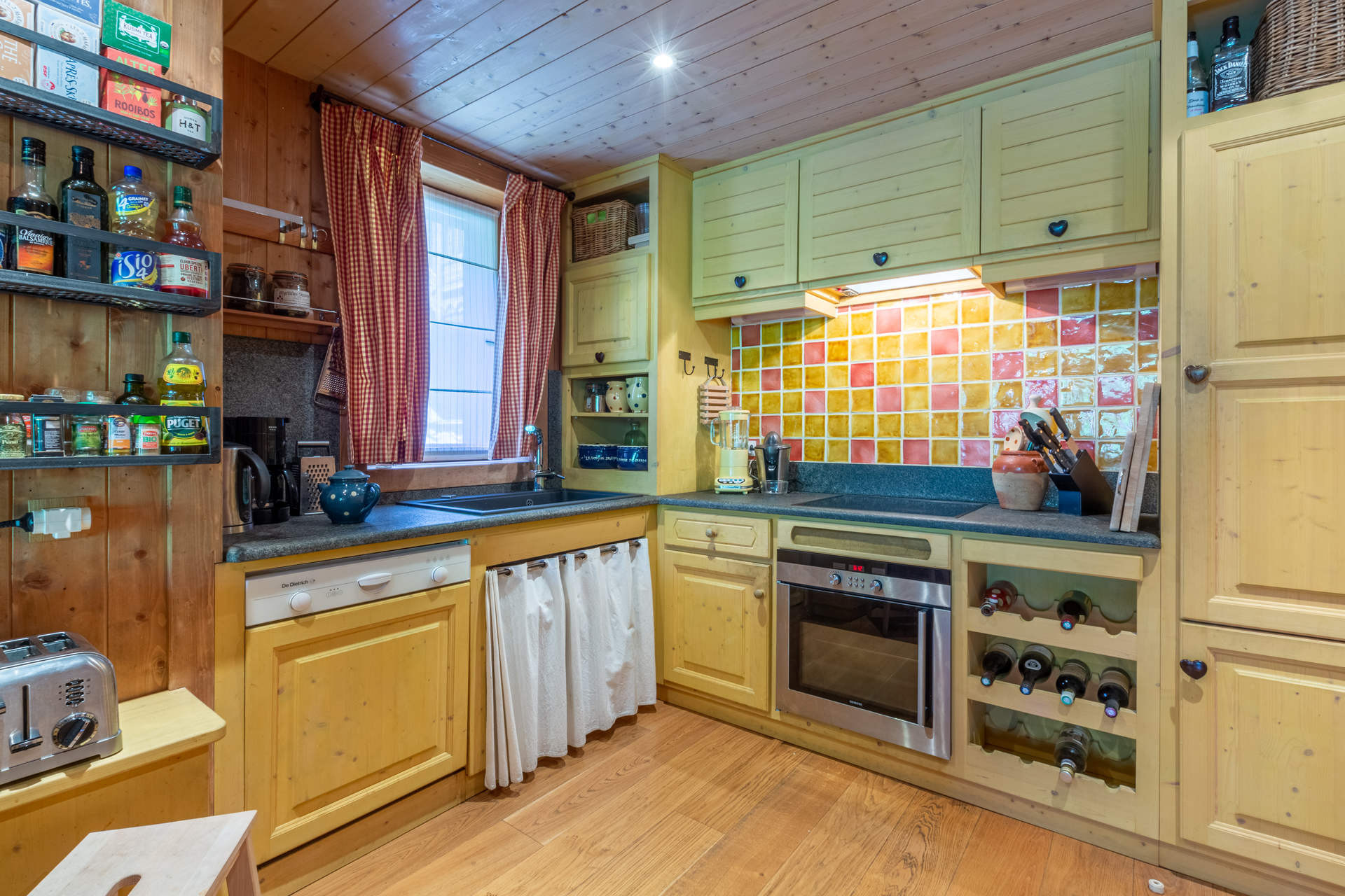 _lv_images__lot_0002340270_07_1454919