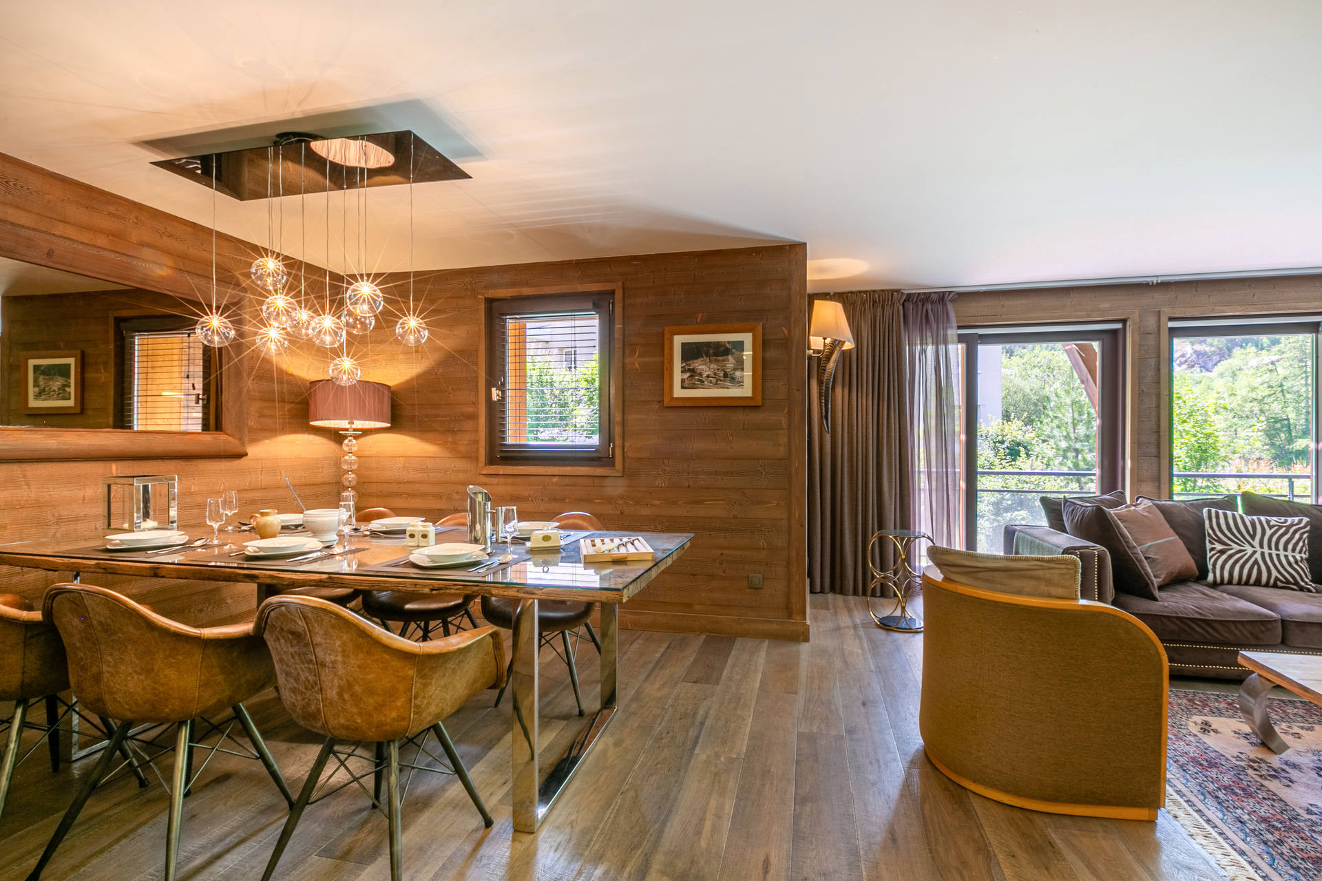 _lv_images__lot_0002340273_02_1457053