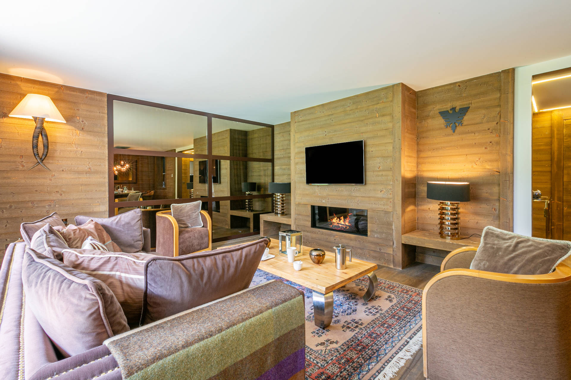 _lv_images__lot_0002340273_03_1457054