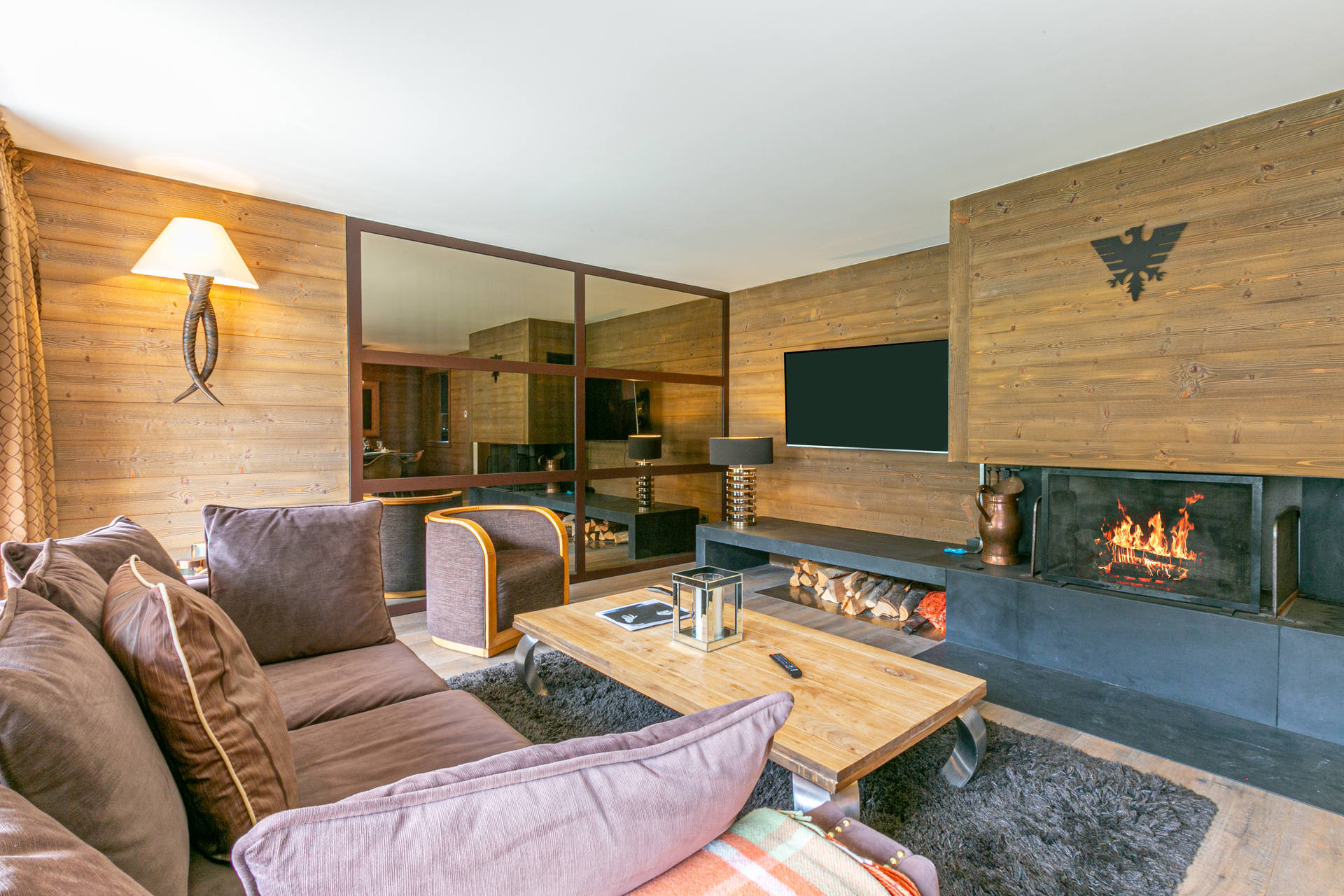 _lv_images__lot_0002340274_03_1457223