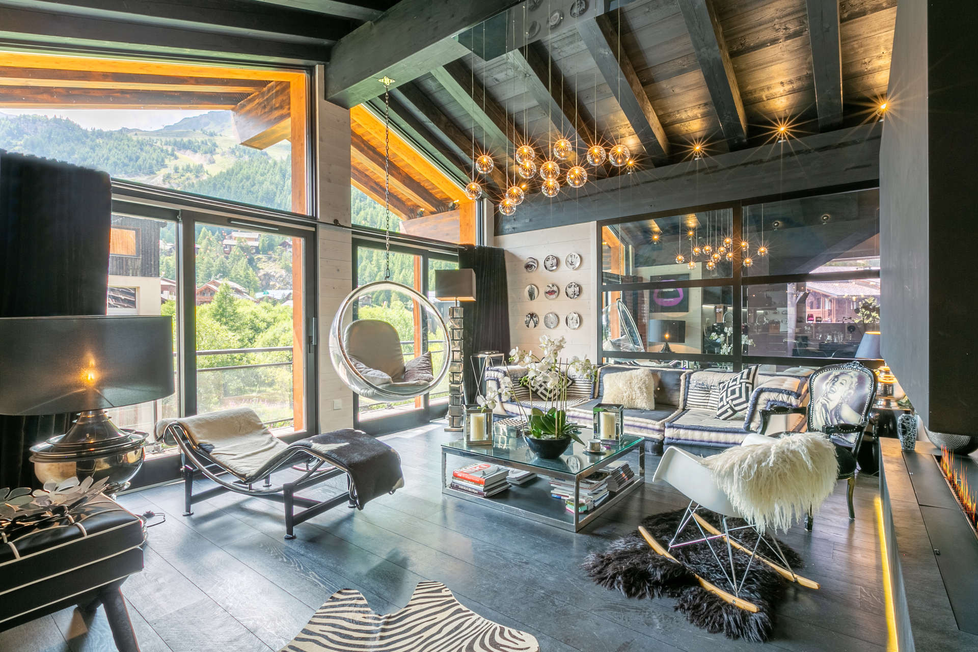 _lv_images__lot_0002340275_01_1455506