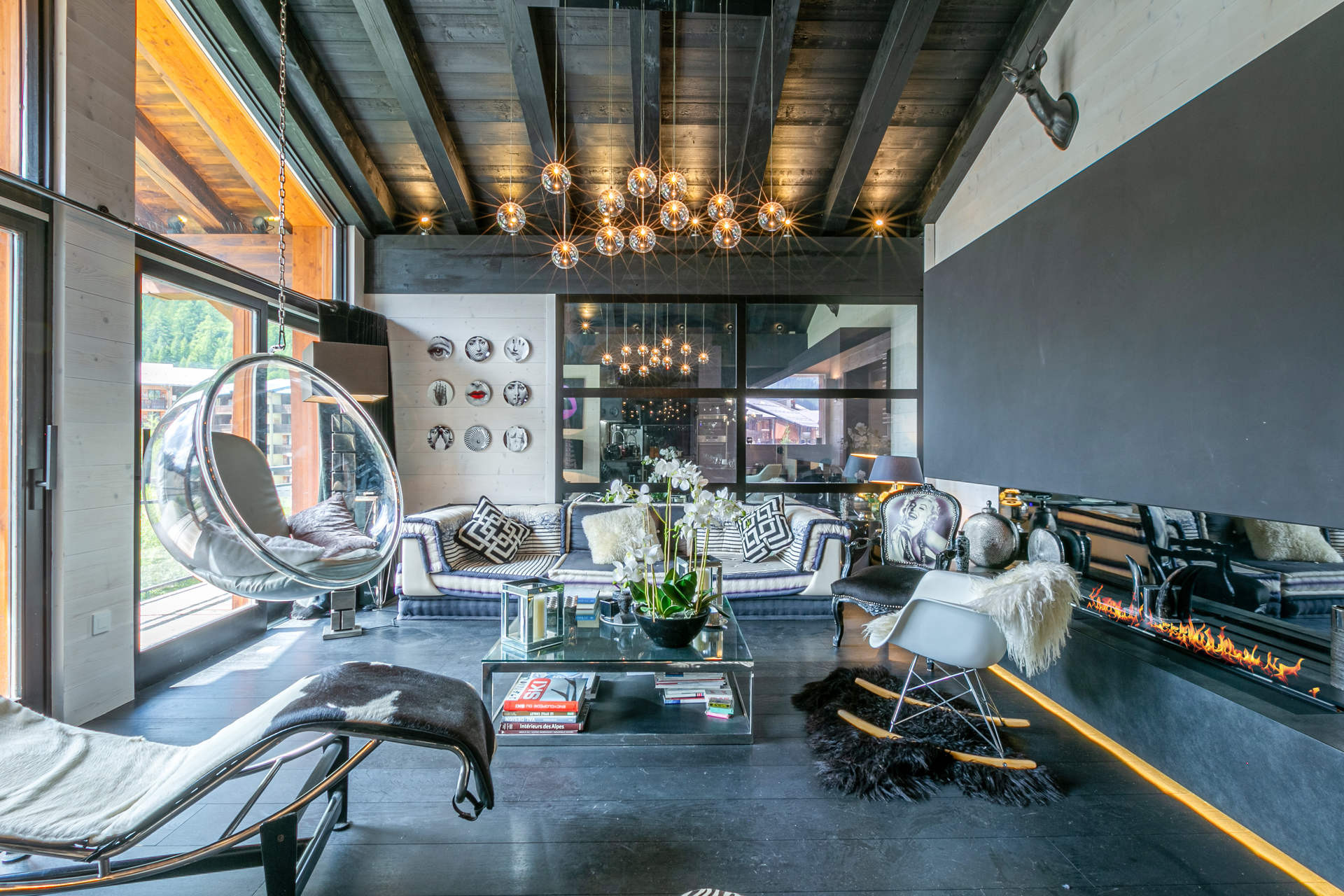 _lv_images__lot_0002340275_02_1455507