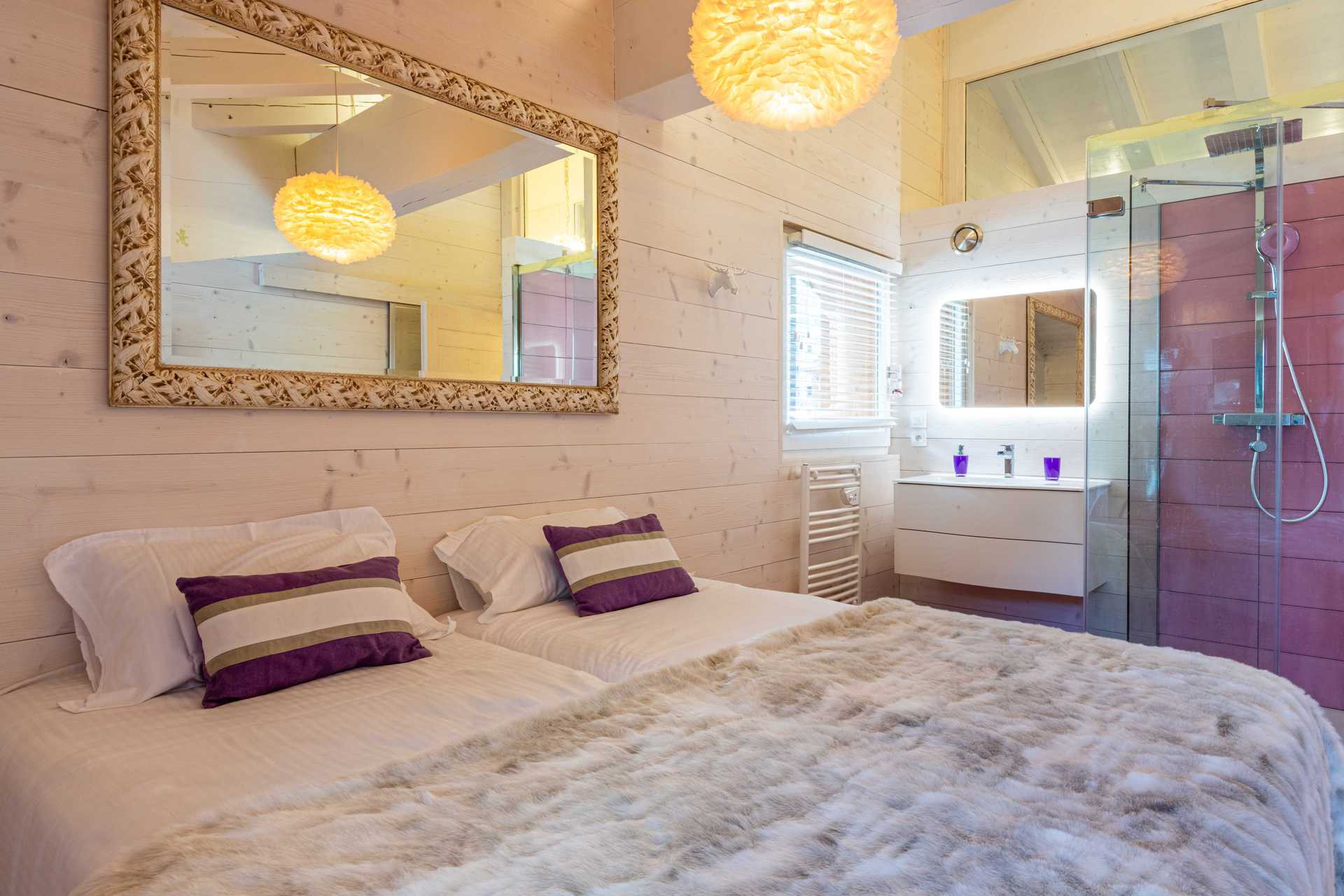 _lv_images__lot_0002340275_10_1455515