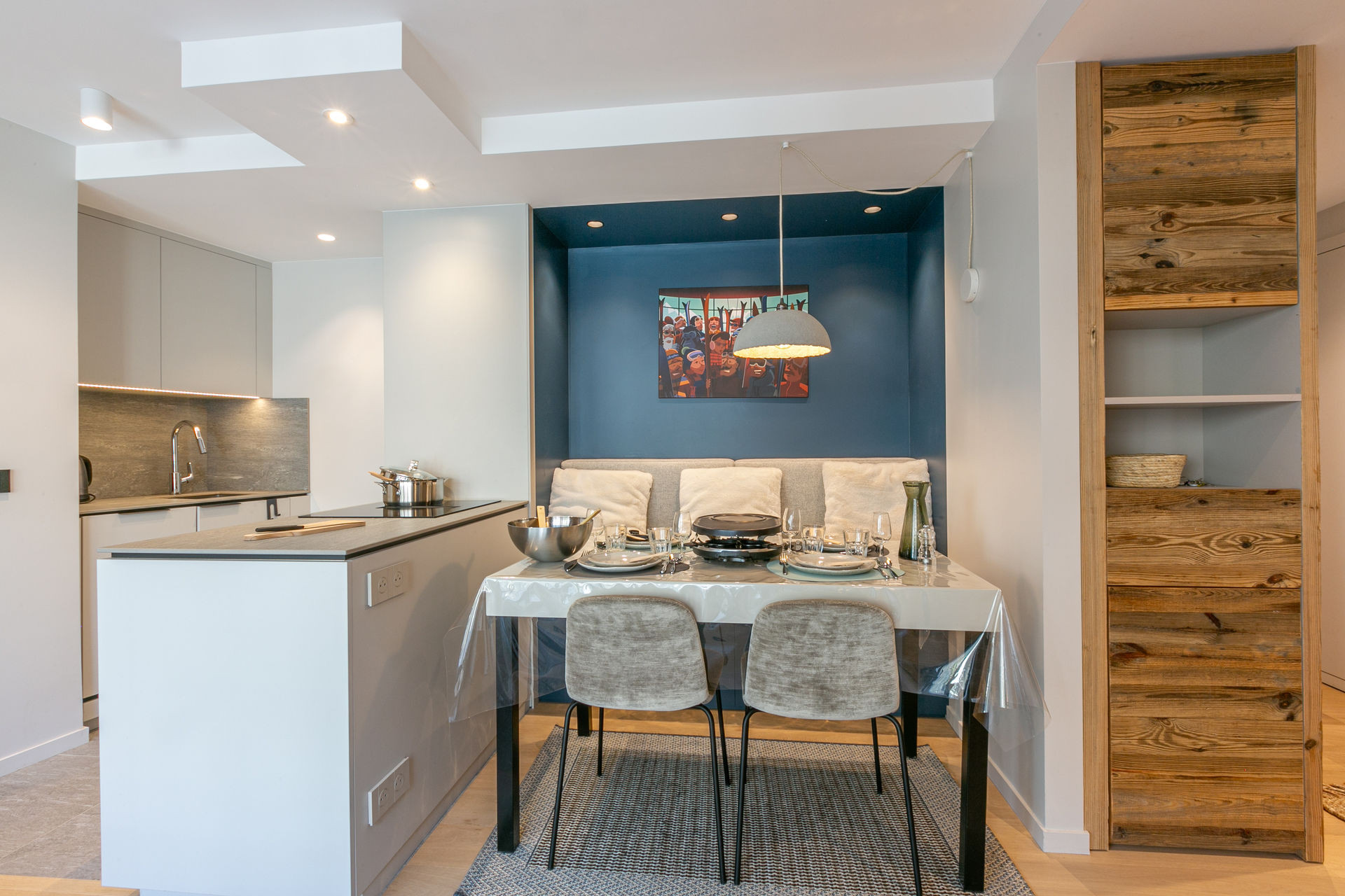 _lv_images__lot_0002340282_05_1458096