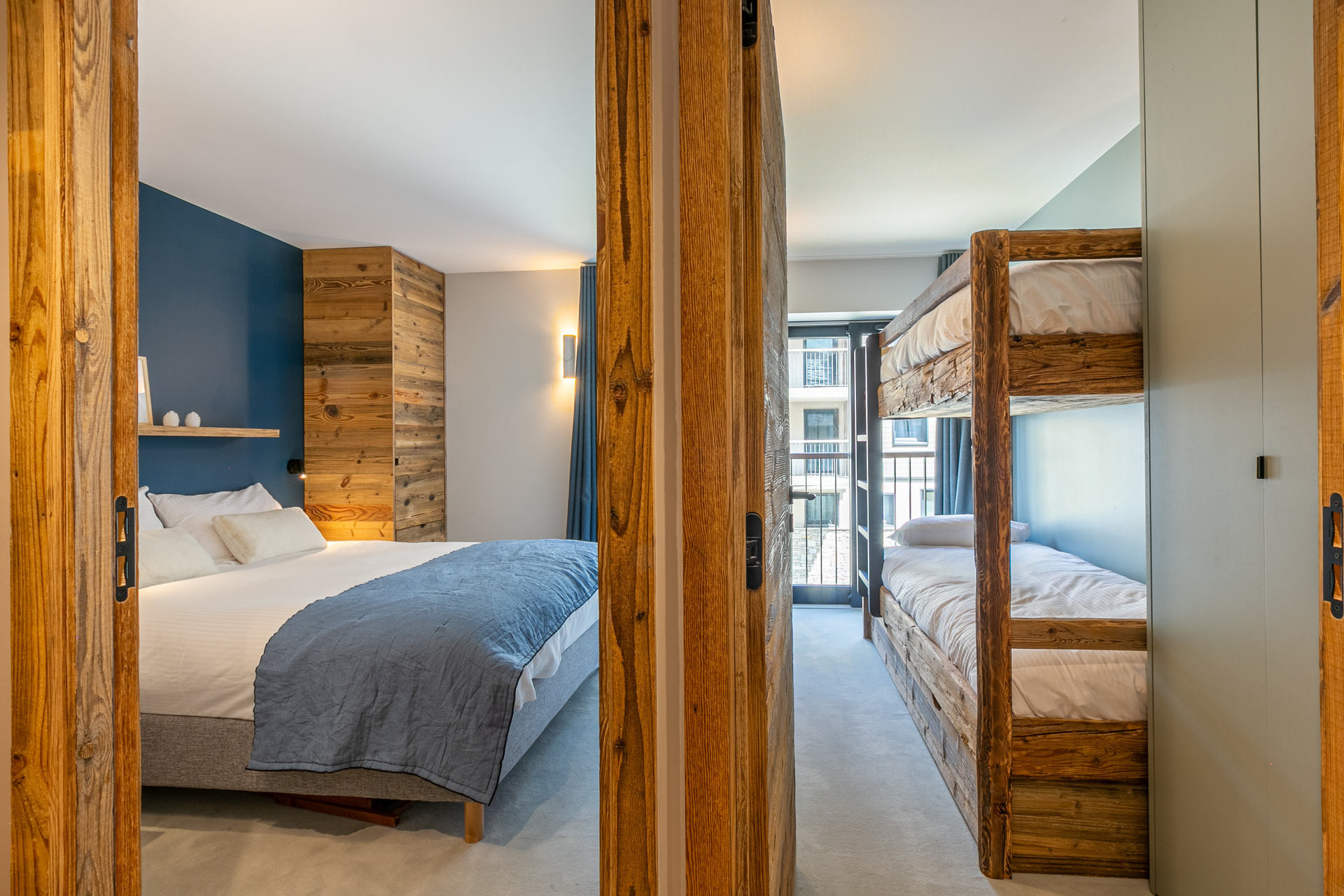 _lv_images__lot_0002340282_10_1458101