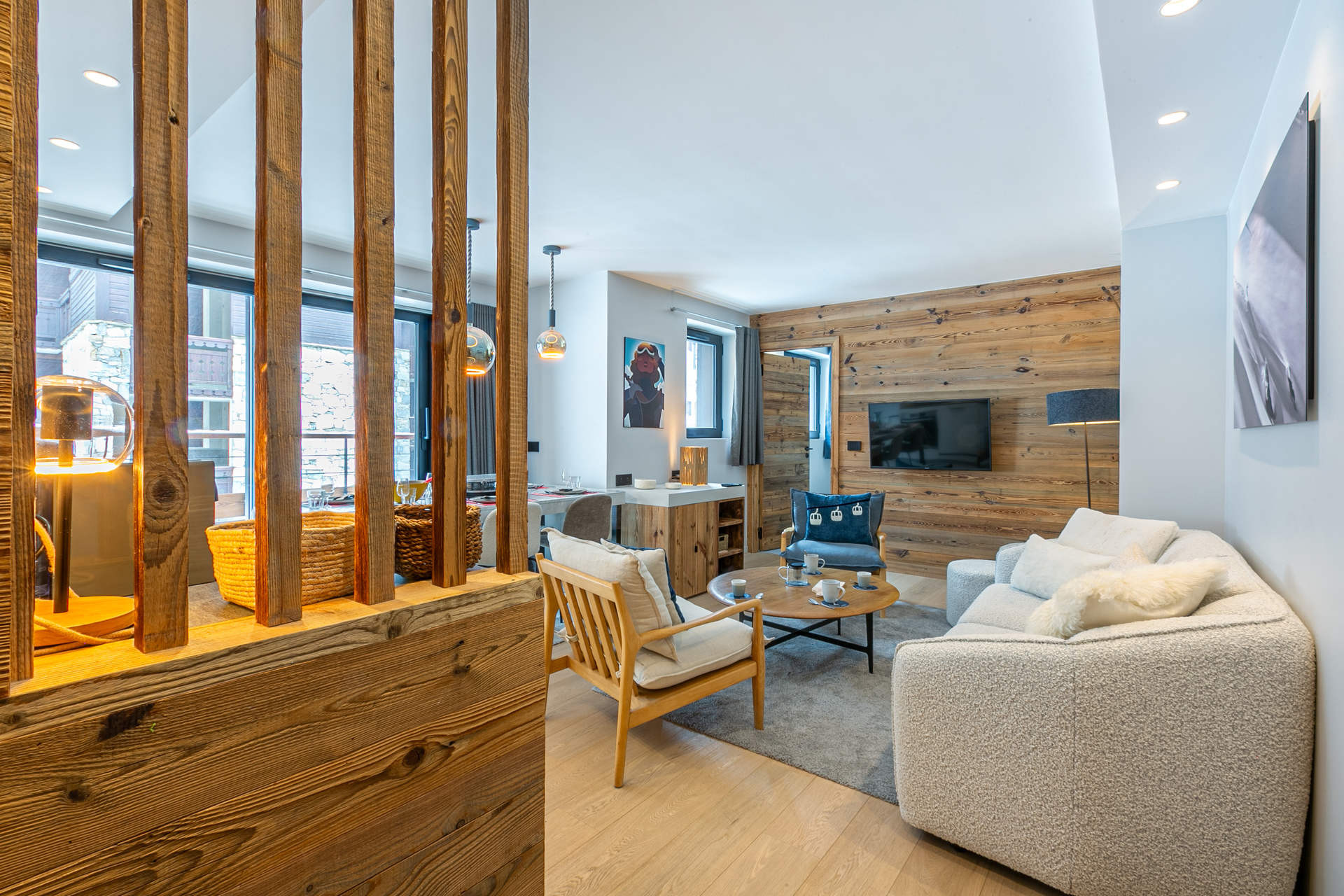 _lv_images__lot_0002340283_06_1457758