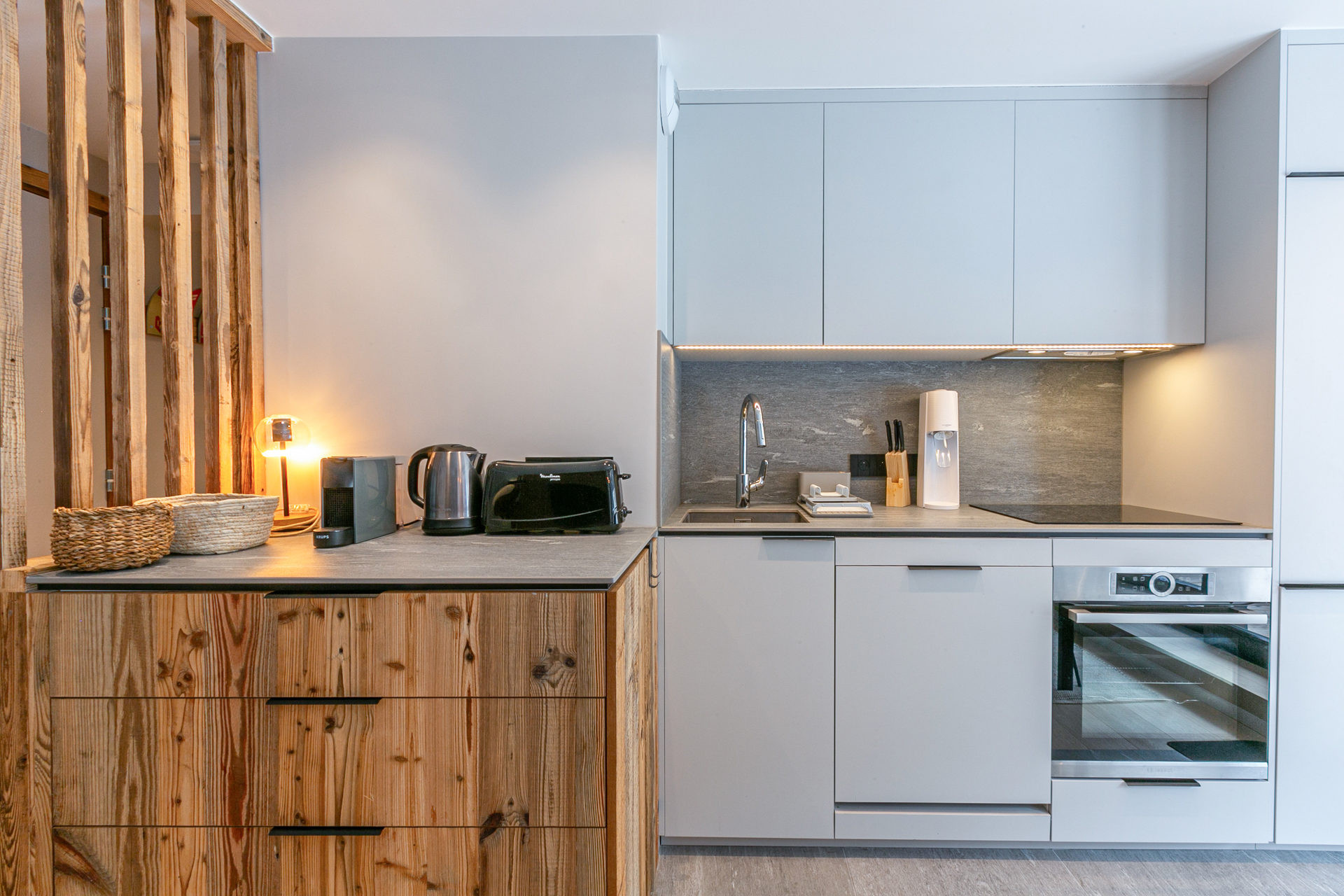 _lv_images__lot_0002340283_08_1457760