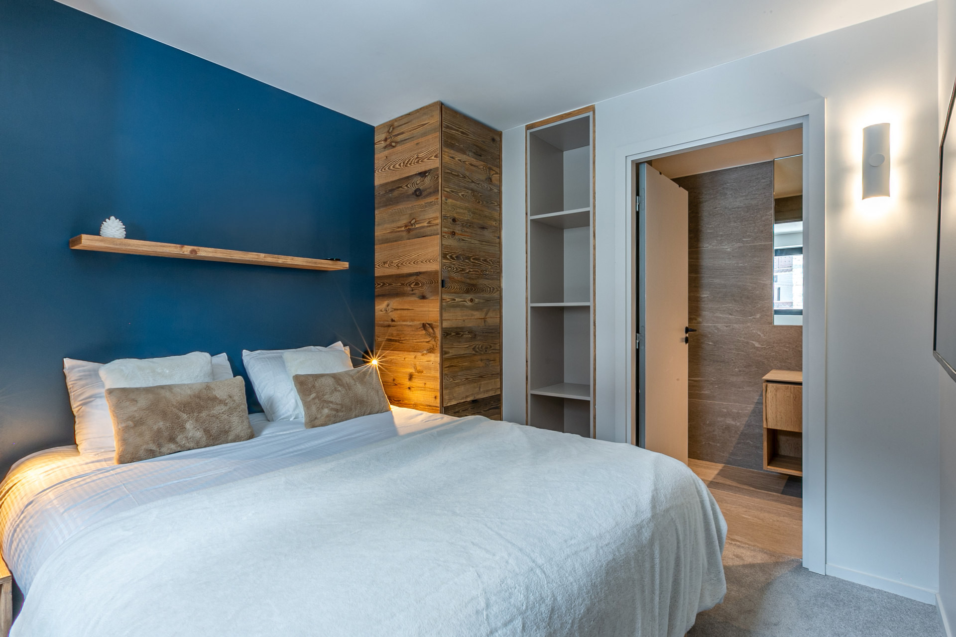 _lv_images__lot_0002340283_10_1457762