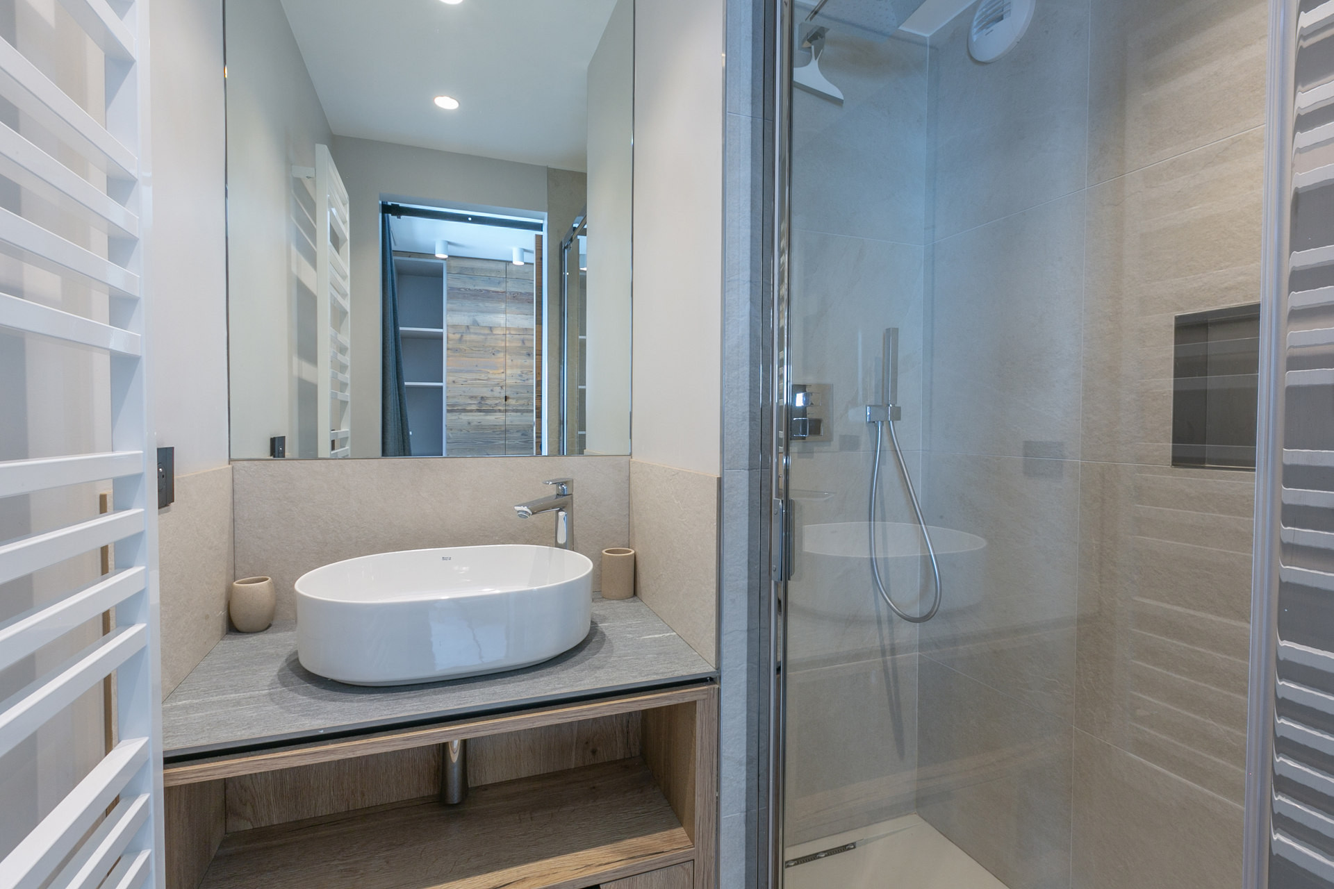 _lv_images__lot_0002340283_13_1457765