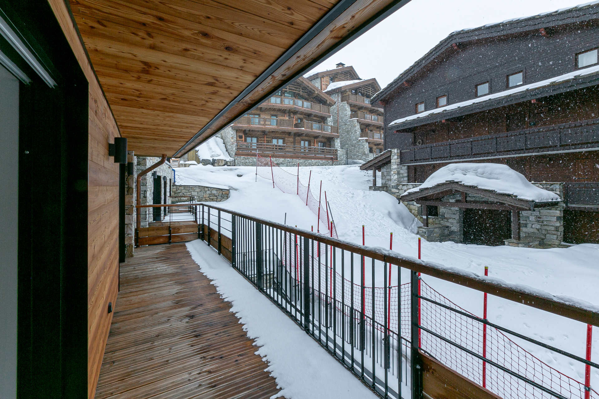 _lv_images__lot_0002340283_15_1457767