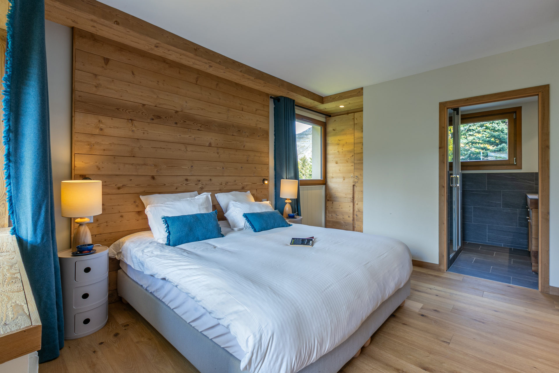 _lv_images__lot_0002340285_06_1457924