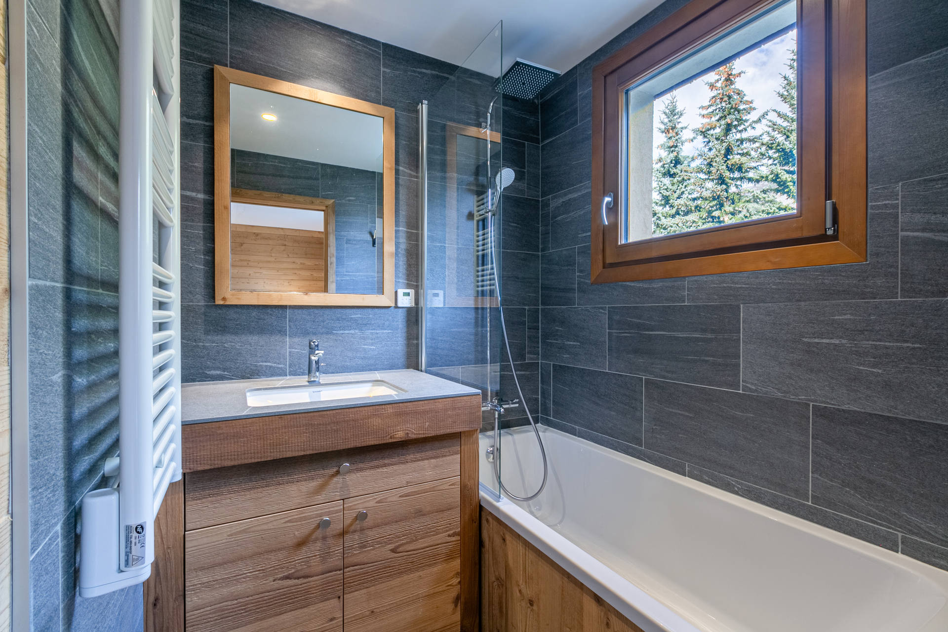 _lv_images__lot_0002340285_09_1457927