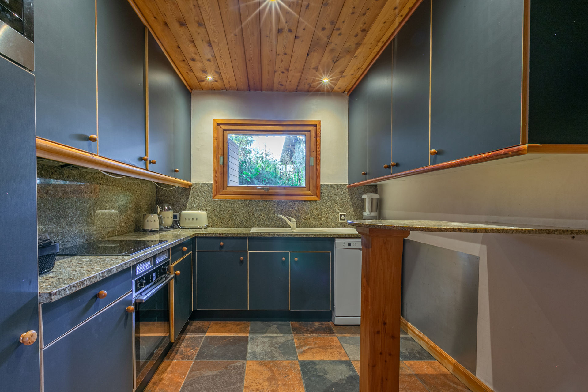 _lv_images__lot_0002340286_05_1456516