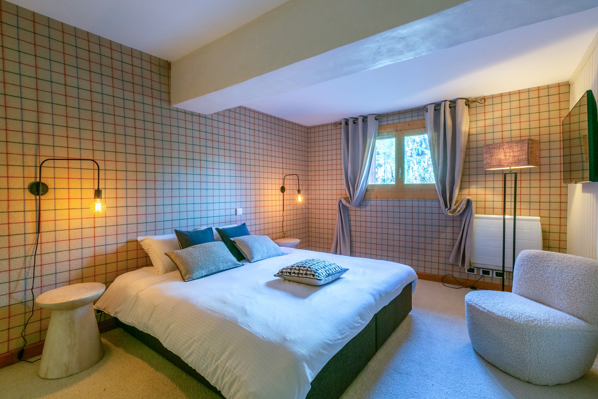 _lv_images__lot_0002340286_12_1456523