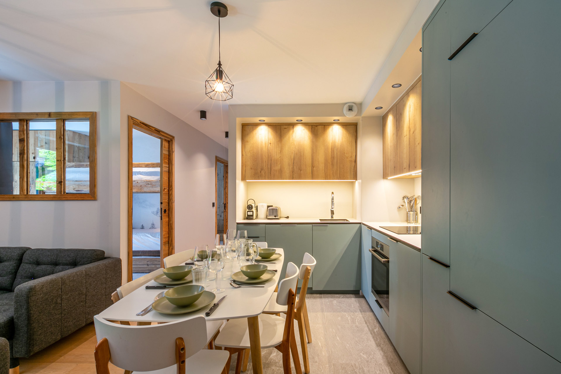 _lv_images__lot_0002340287_05_1457530