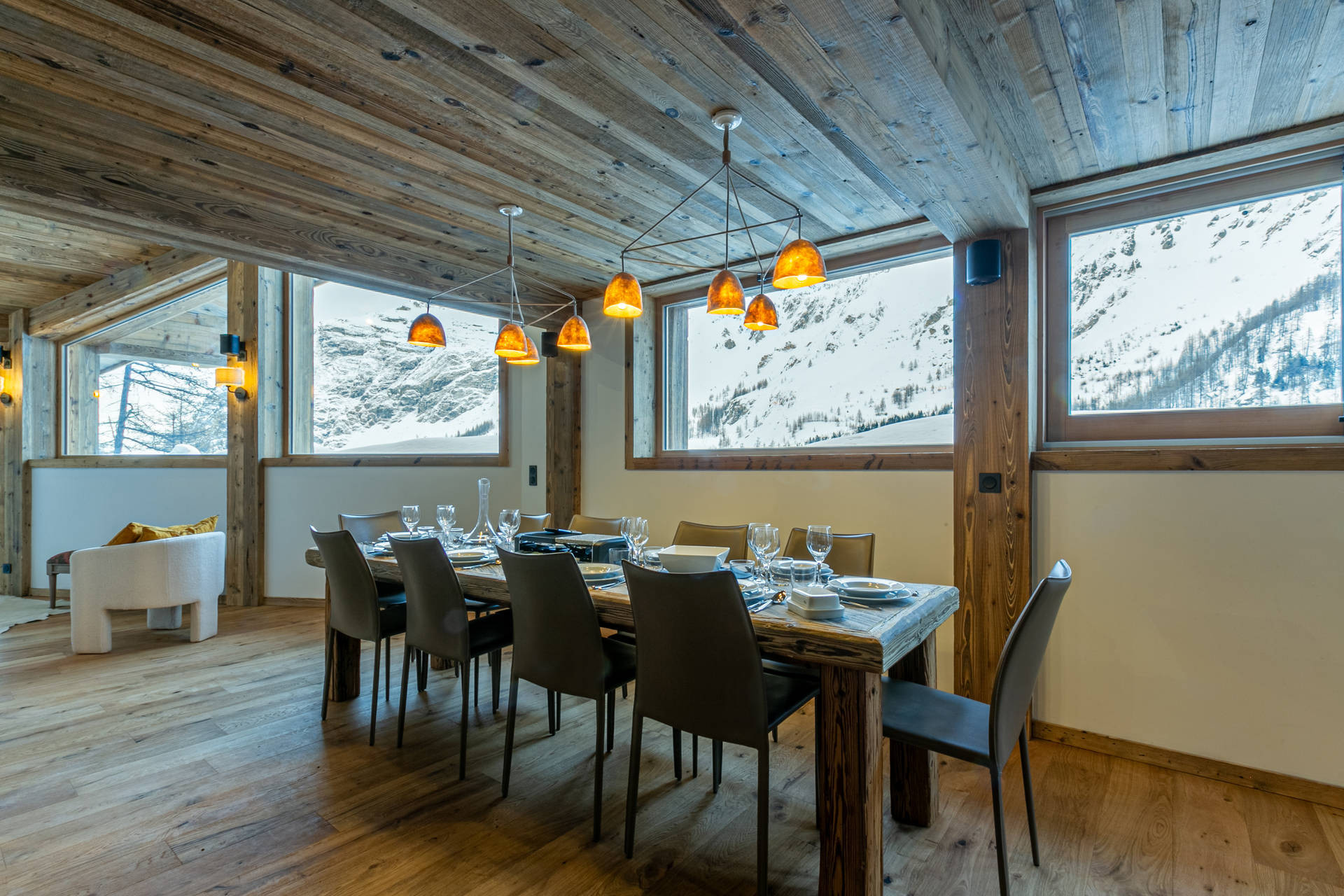 _lv_images__lot_0002340292_04_1454457