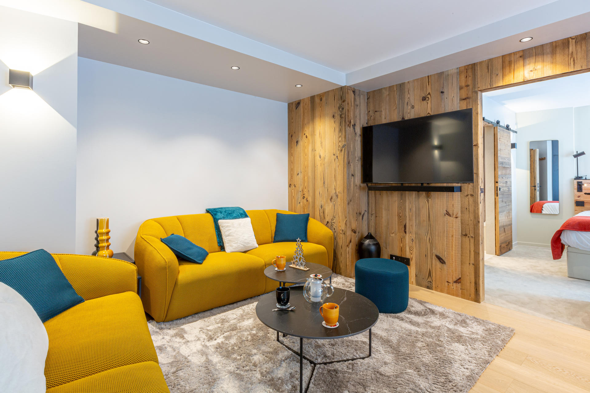 _lv_images__lot_0002340295_02_1456671