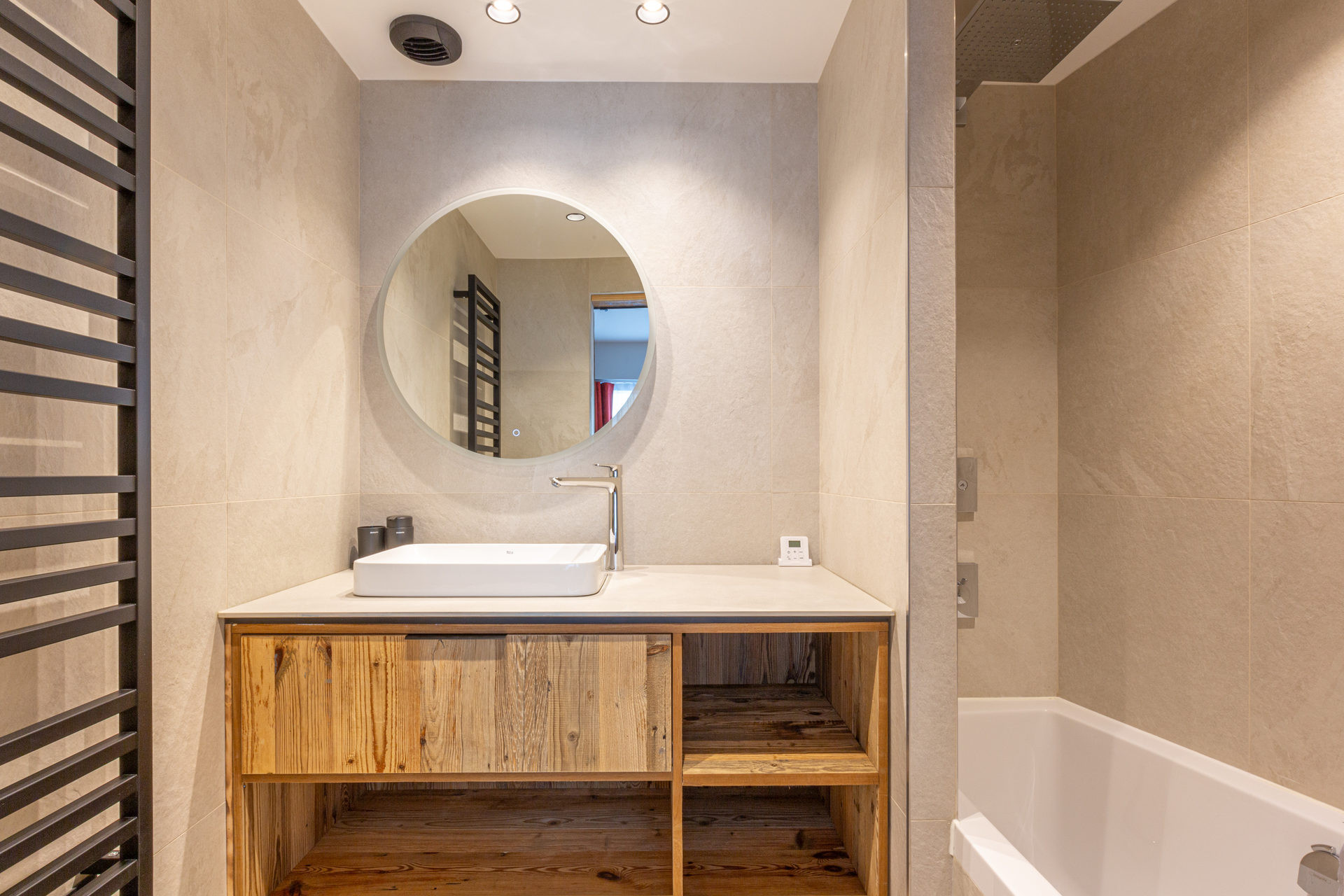 _lv_images__lot_0002340295_10_1456678