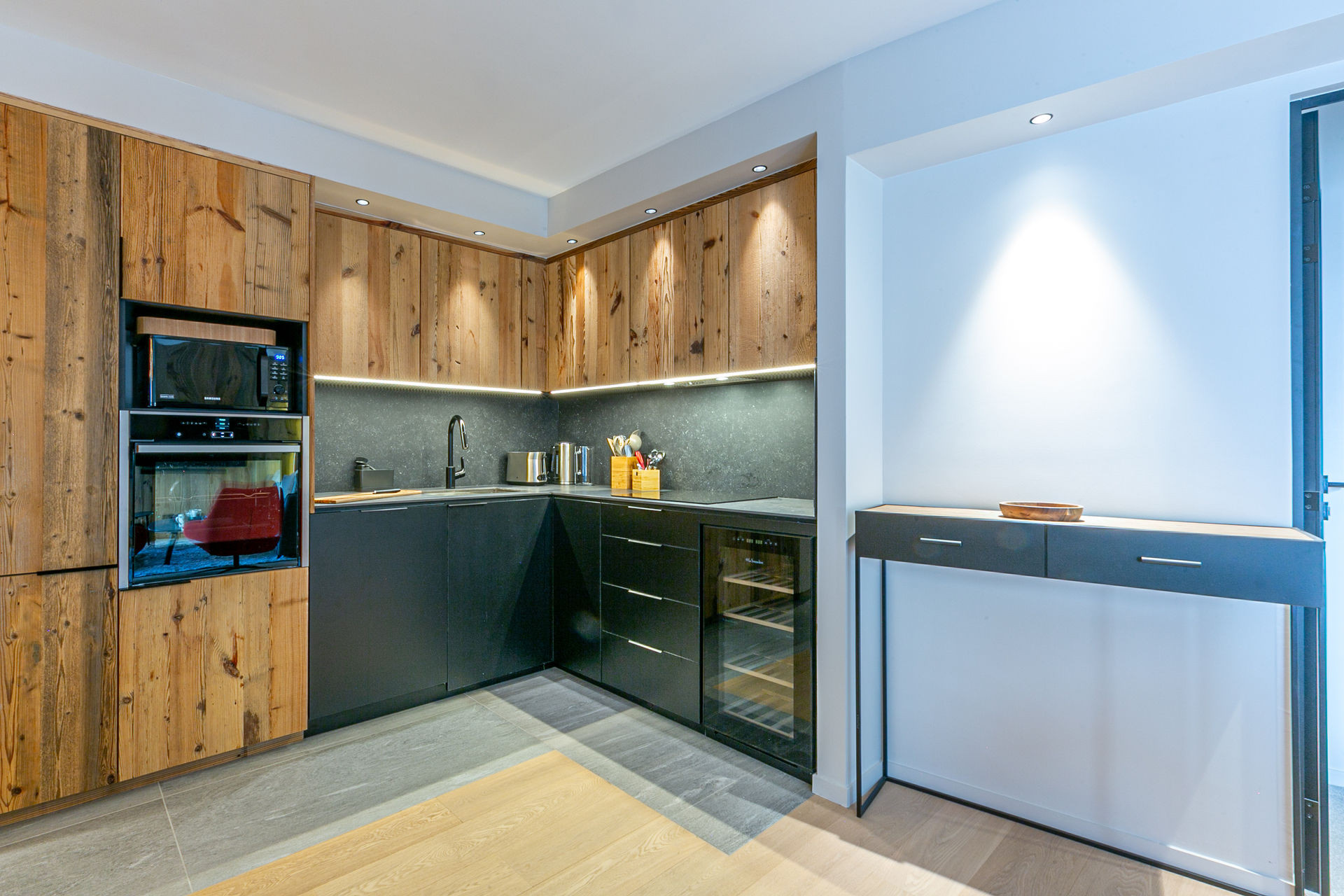 _lv_images__lot_0002340297_05_1455417