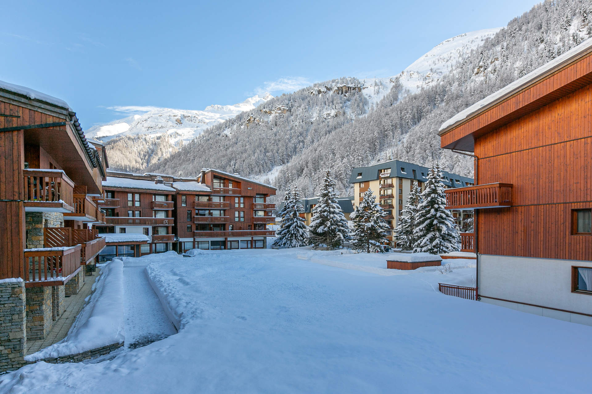 _lv_images__lot_0002340299_11_1456219