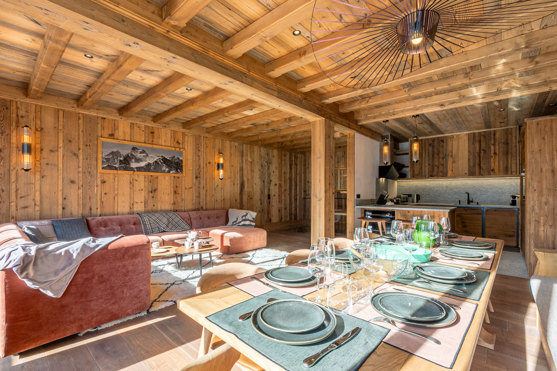 _lv_images__lot_0002340303_02_1454471