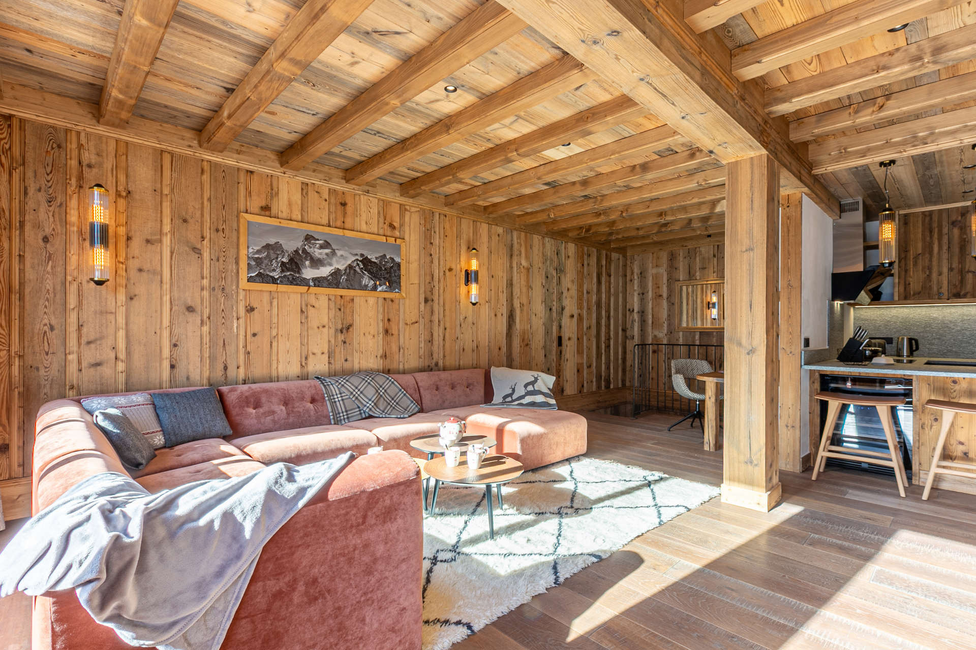 _lv_images__lot_0002340303_03_1454472