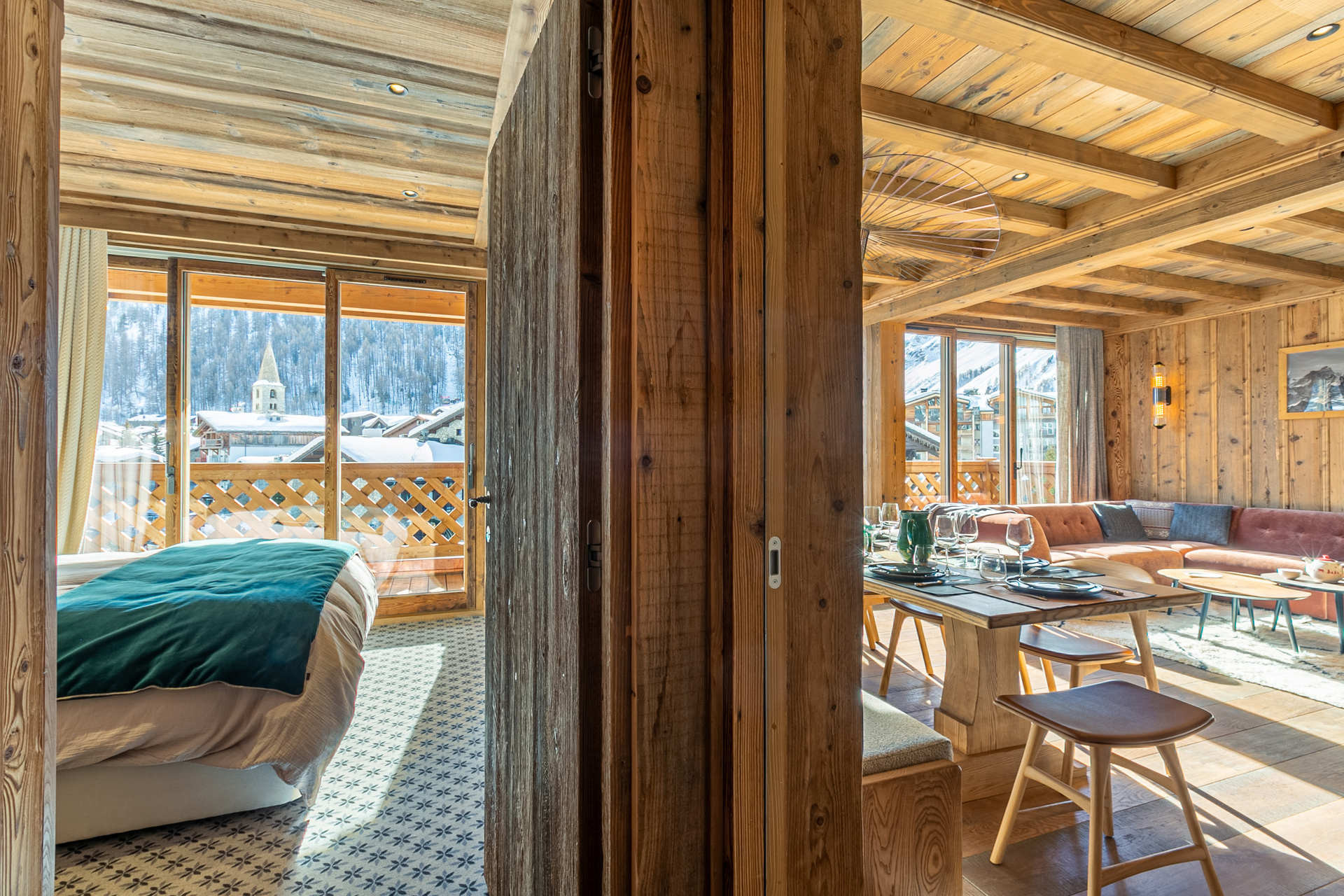 _lv_images__lot_0002340303_08_1454477