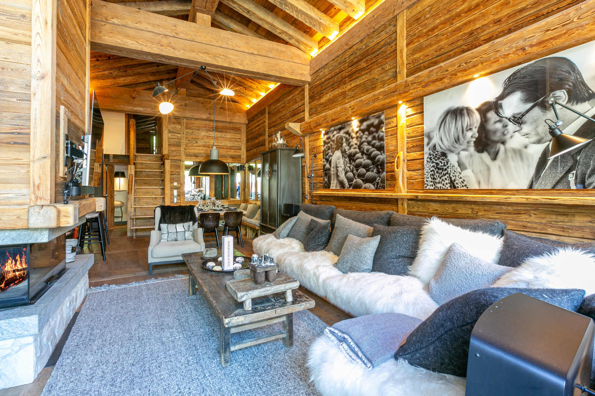 _lv_images__lot_0002340305_03_1454488