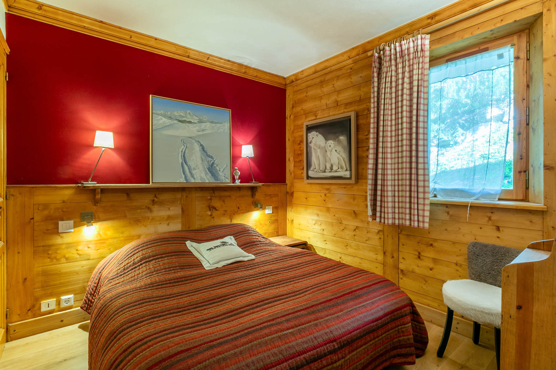 _lv_images__lot_0002340310_13_1454370