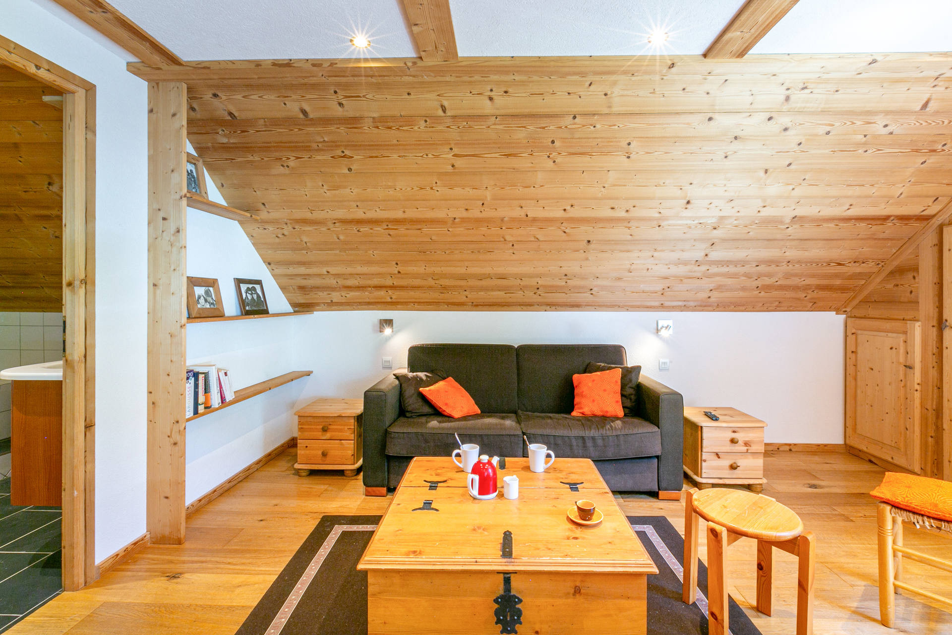 _lv_images__lot_0002340311_03_1455038