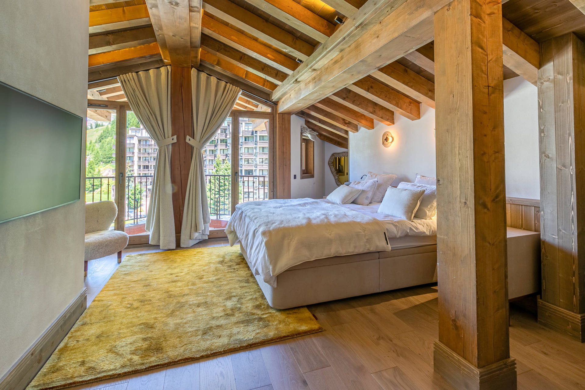 _lv_images__lot_0002340312_14_1454403