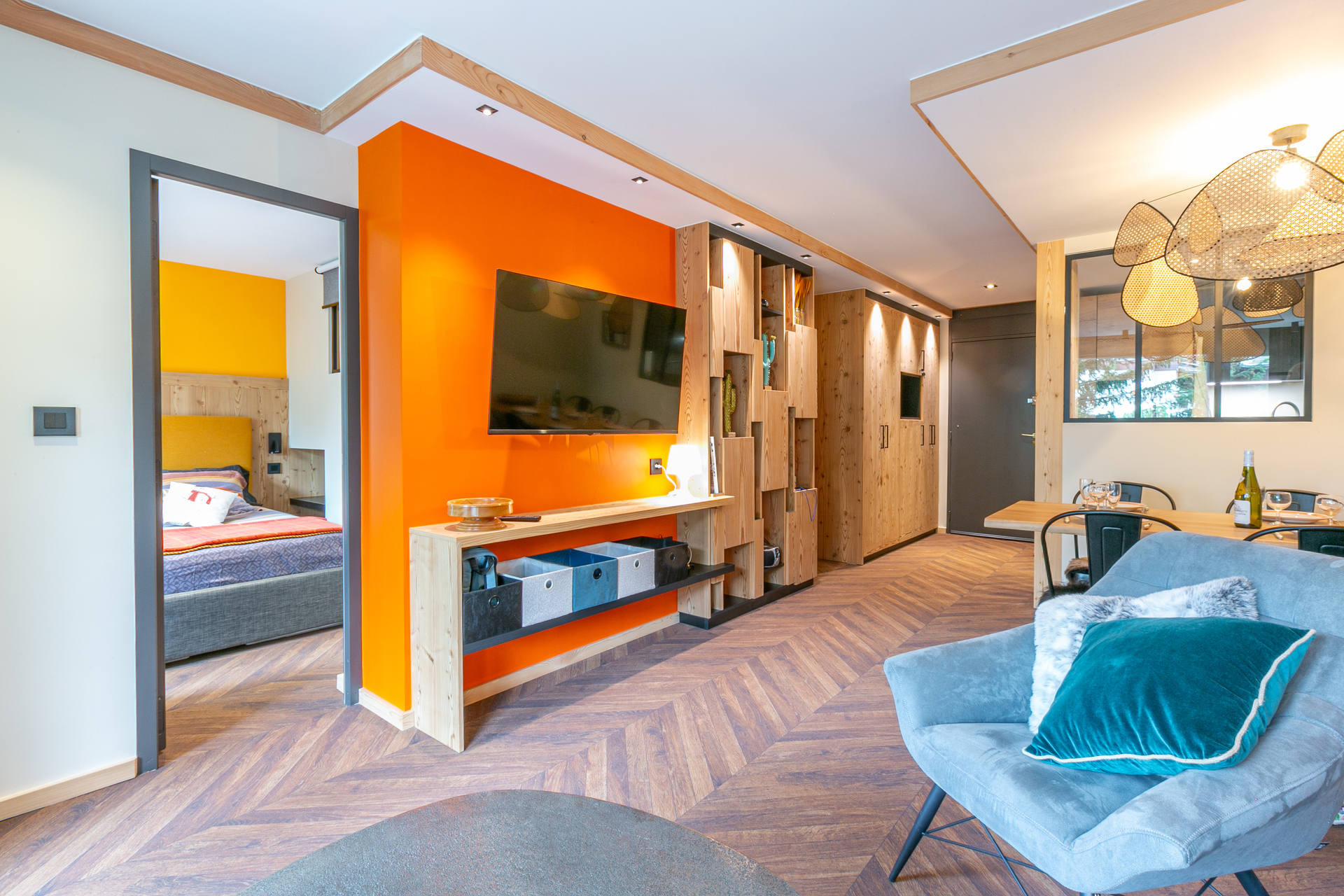 _lv_images__lot_0002340316_03_1456181