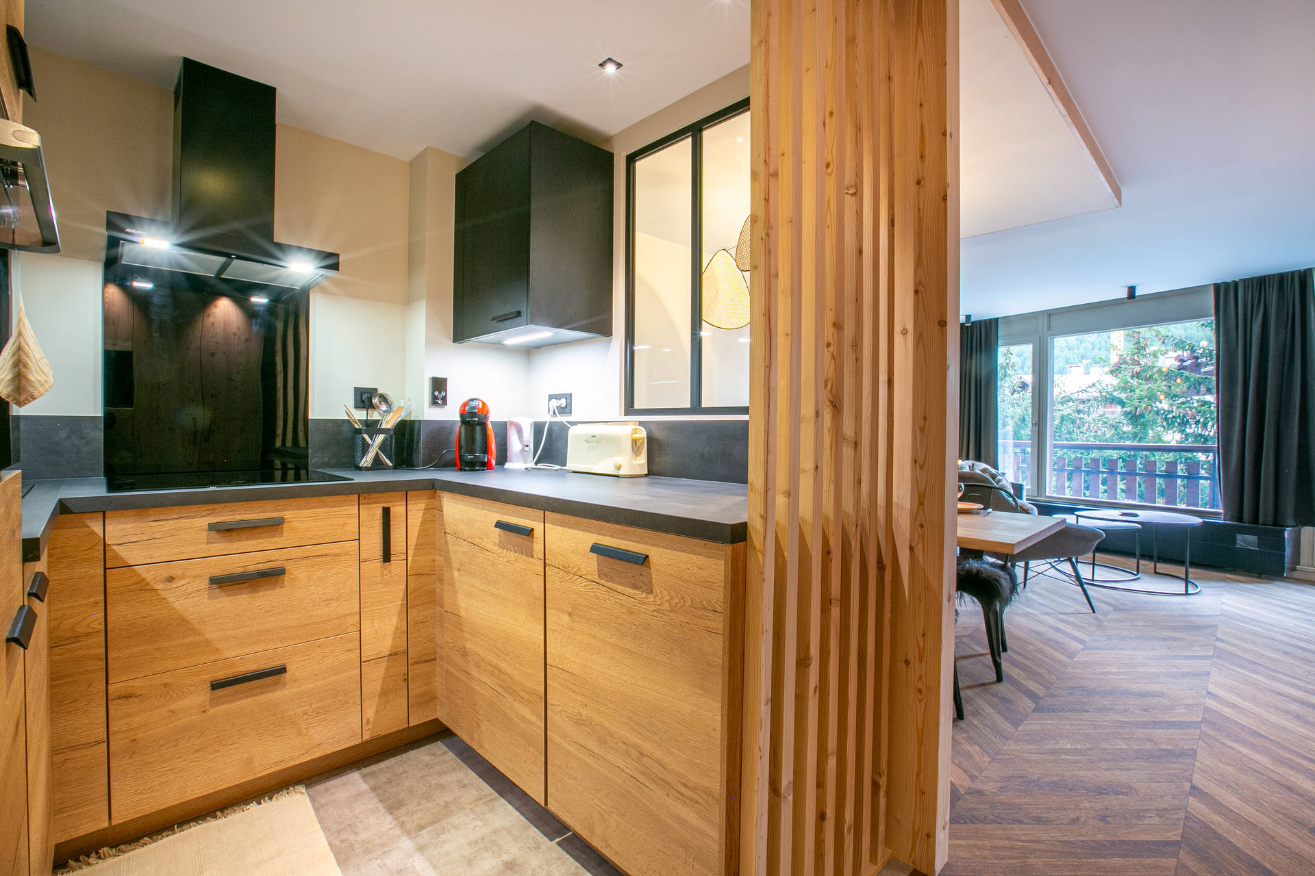 _lv_images__lot_0002340316_05_1456183