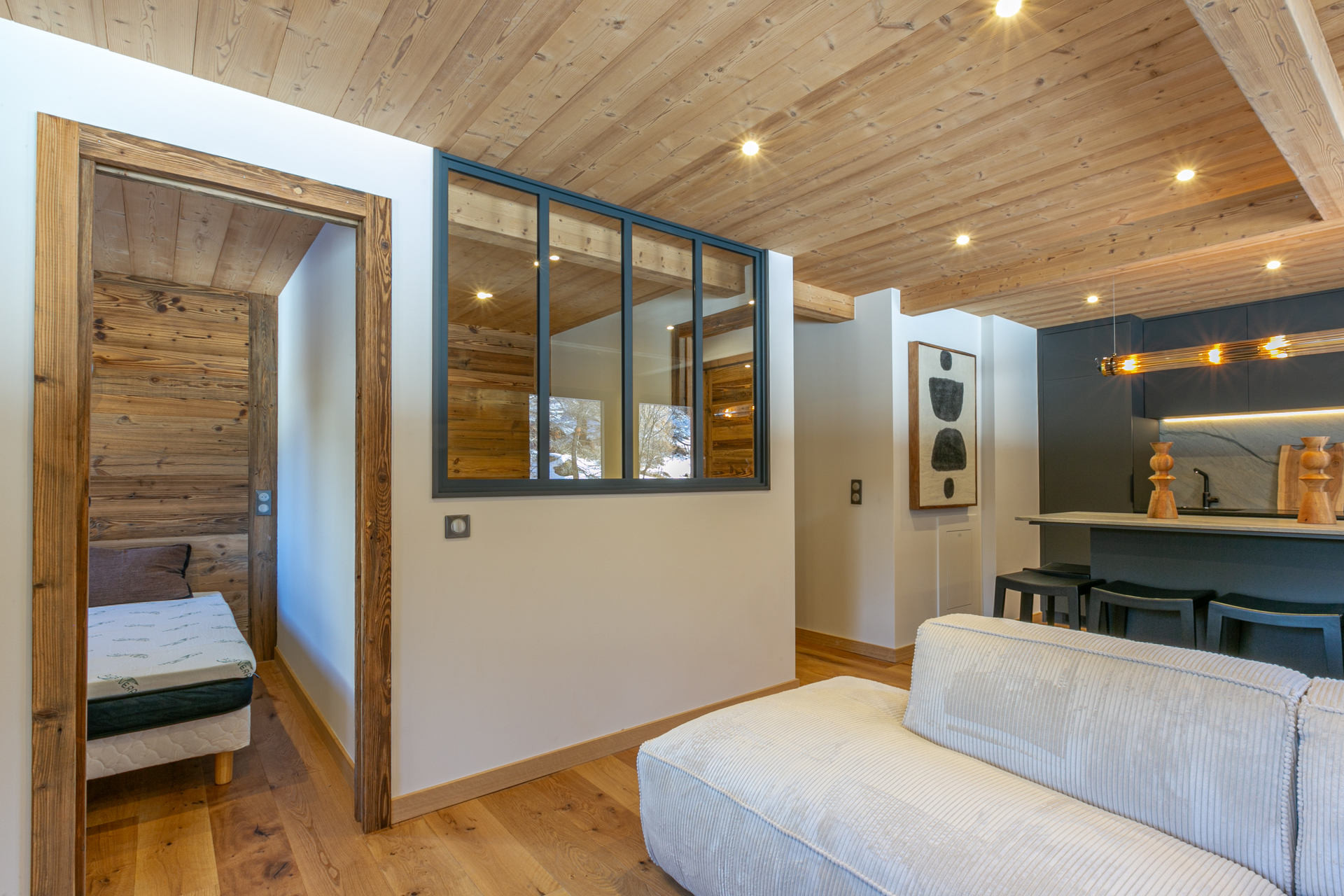 _lv_images__lot_0002340317_06_1455917