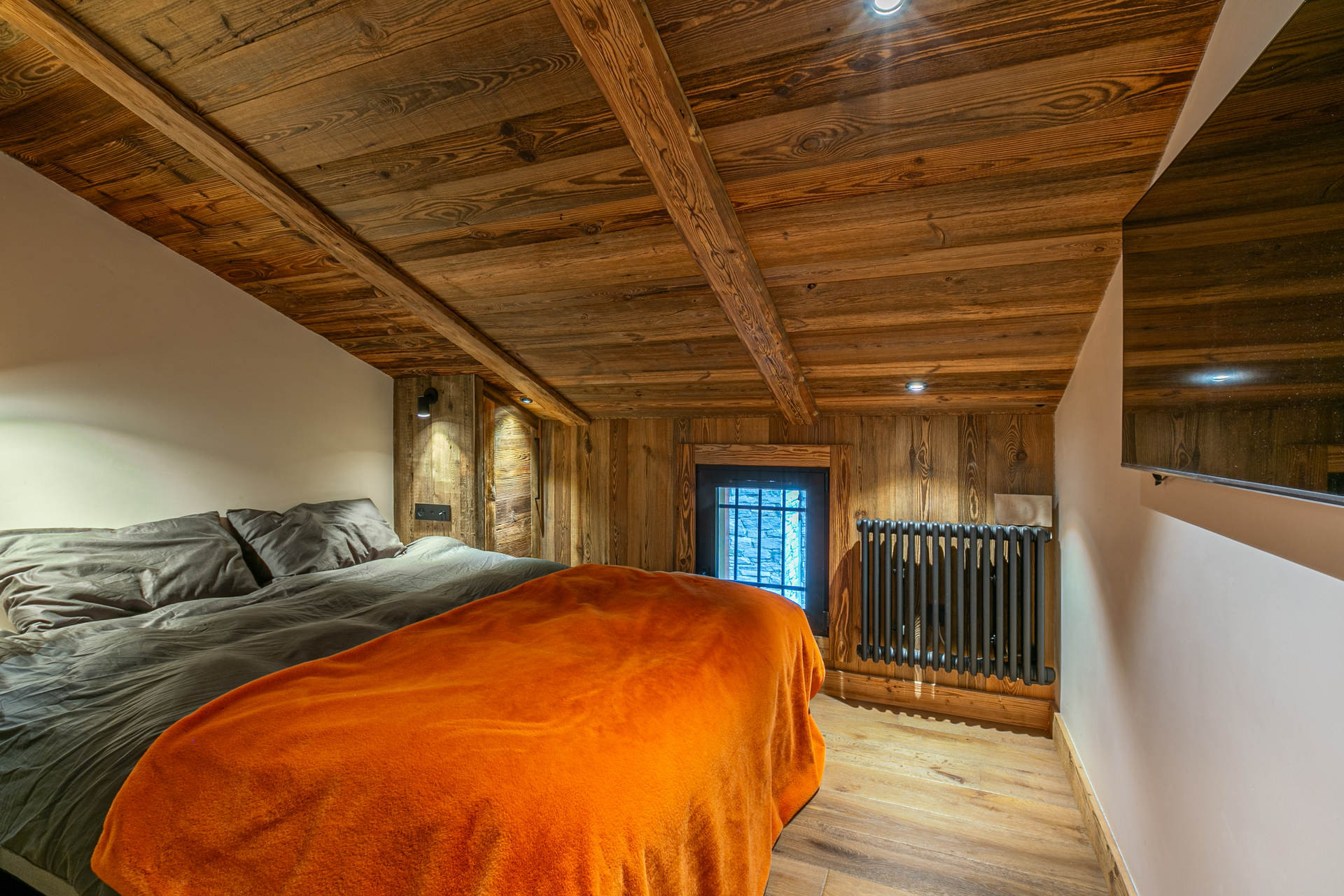 _lv_images__lot_0002340318_09_1456615