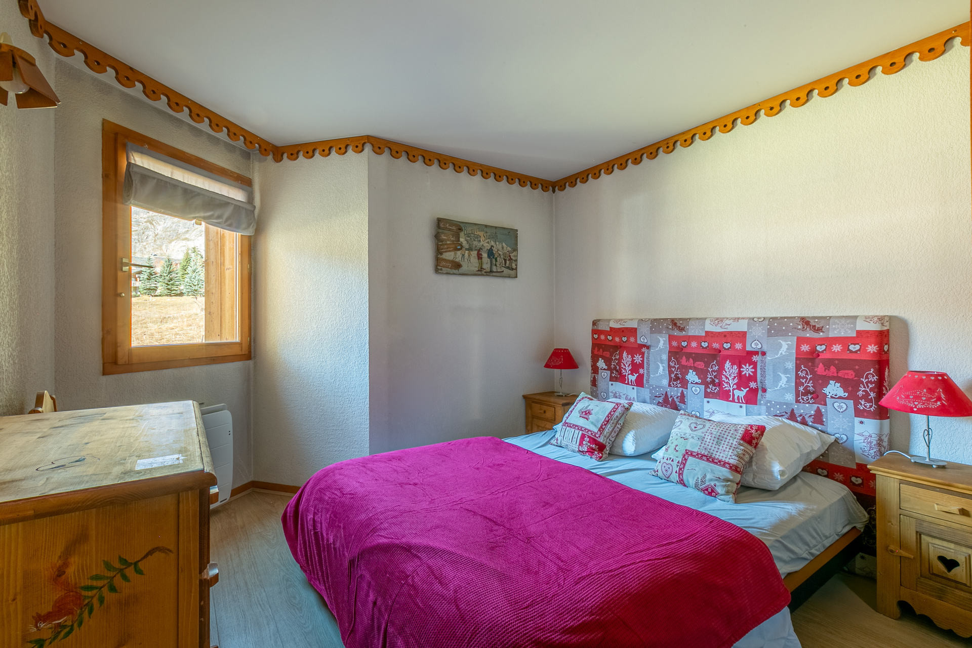 _lv_images__lot_0002340319_05_1457178