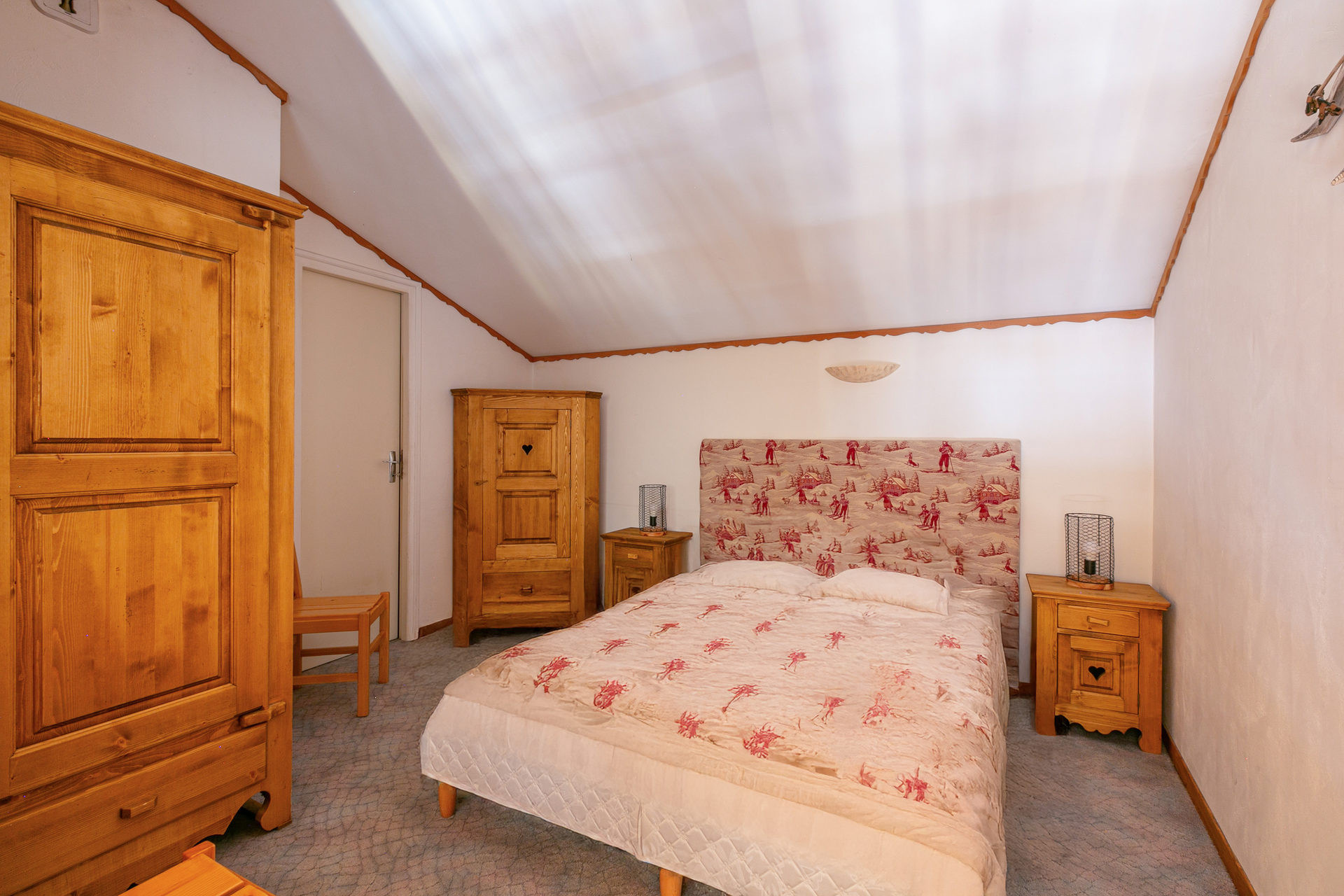 _lv_images__lot_0002340319_07_1457180