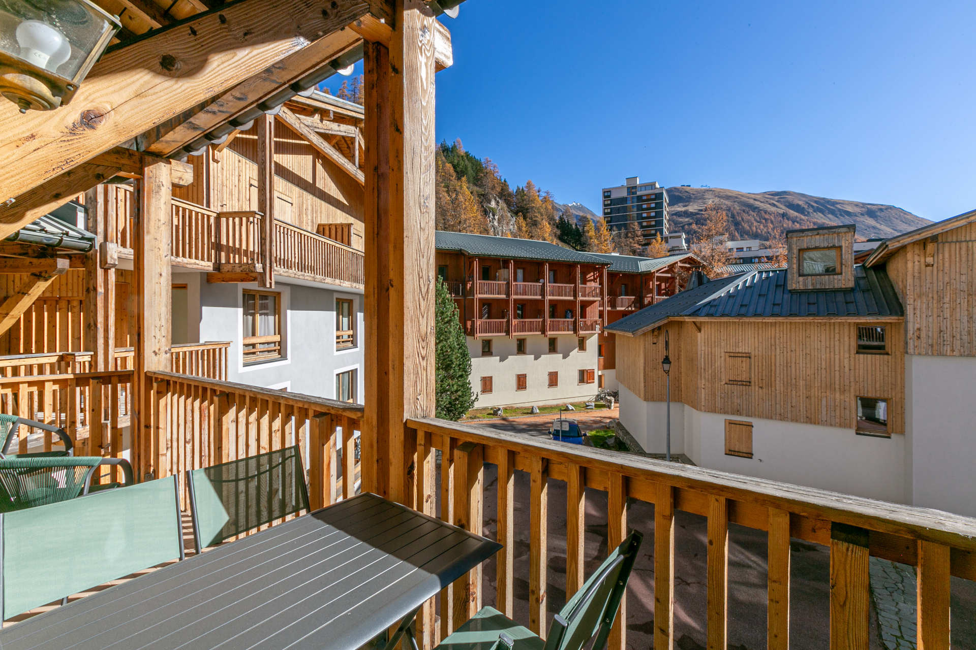 _lv_images__lot_0002340319_12_1457185