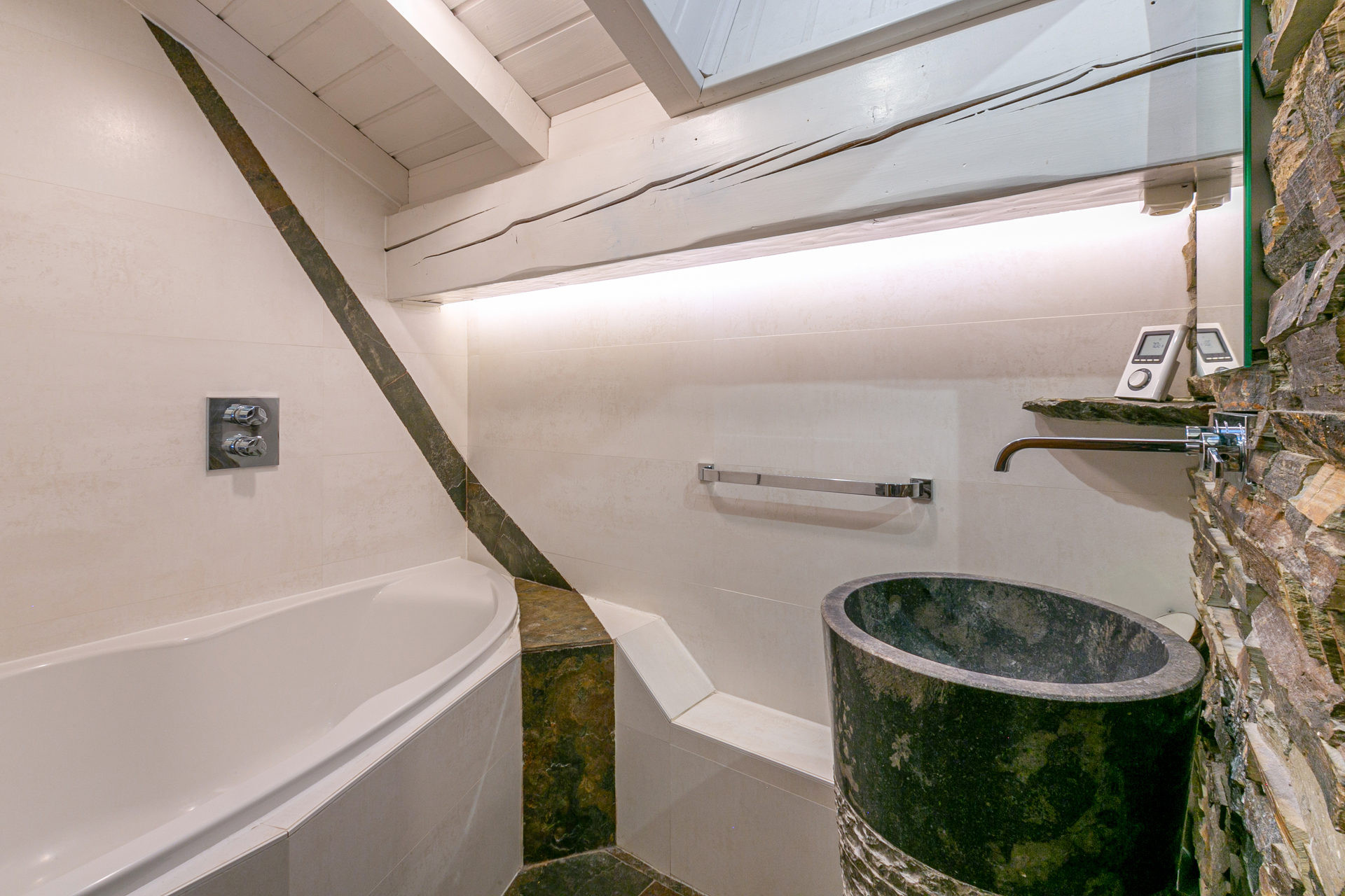 _lv_images__lot_0002340320_09_1456631