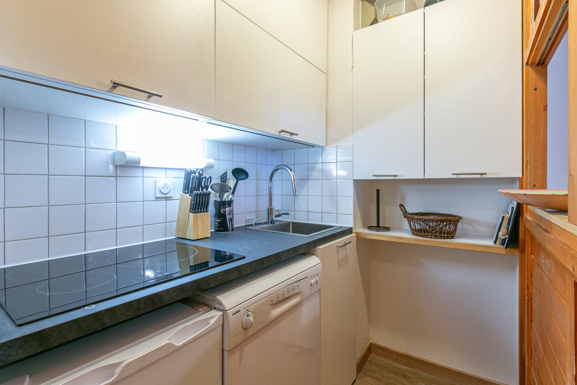 _lv_images__lot_0002340321_06_1456138