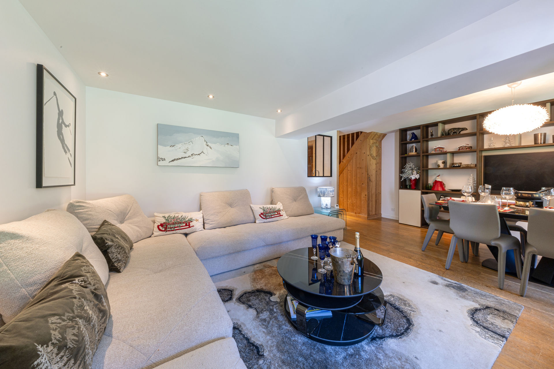 _lv_images__lot_0002340323_01_1454644