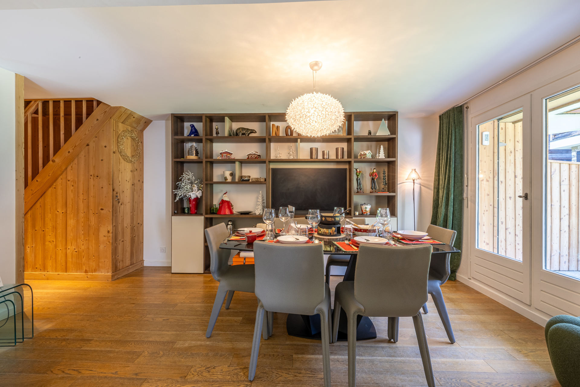 _lv_images__lot_0002340323_05_1454648