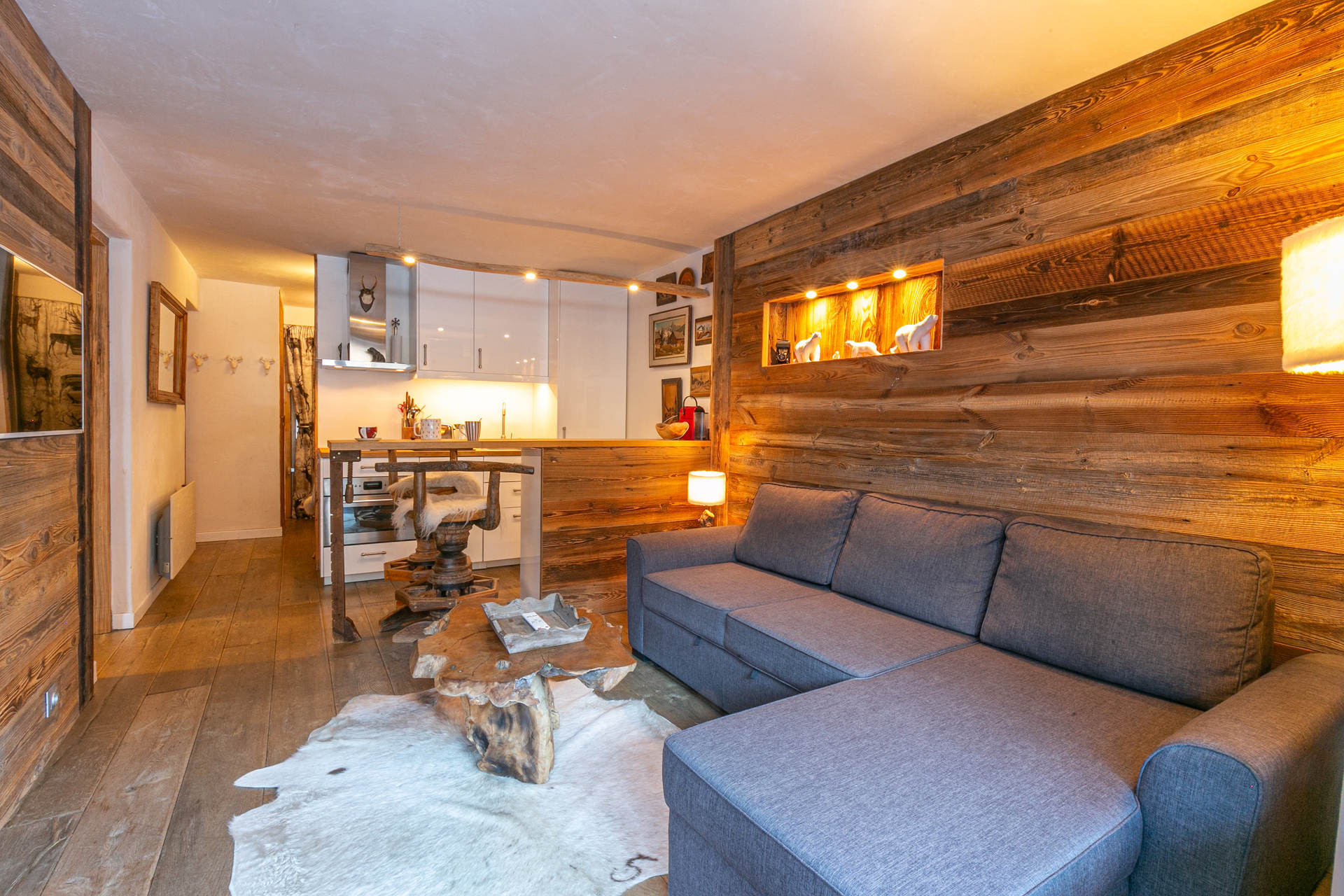 _lv_images__lot_0002340326_01_1455794