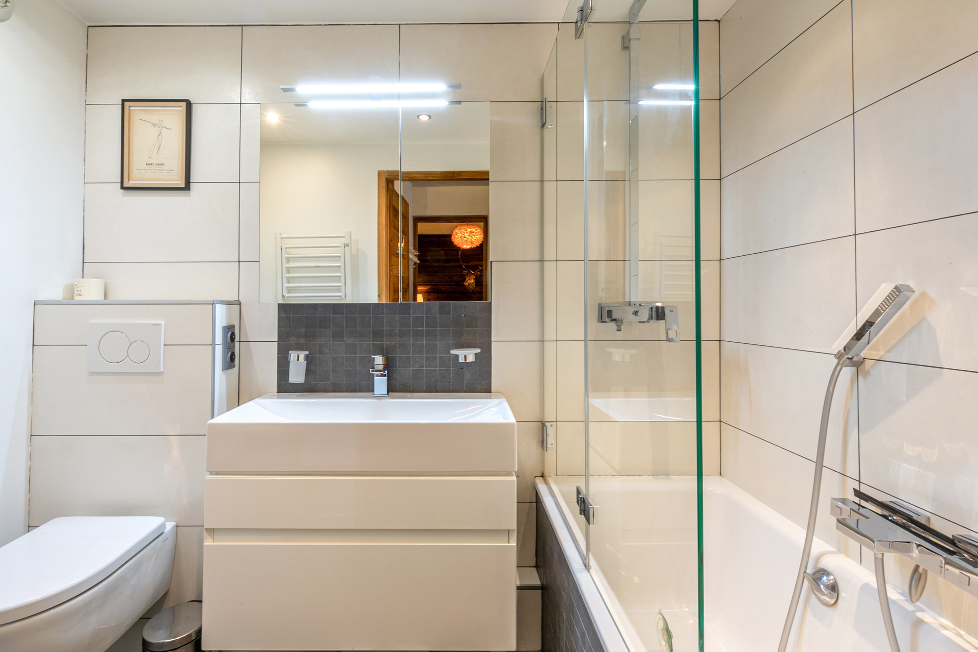 _lv_images__lot_0002340326_11_1455804