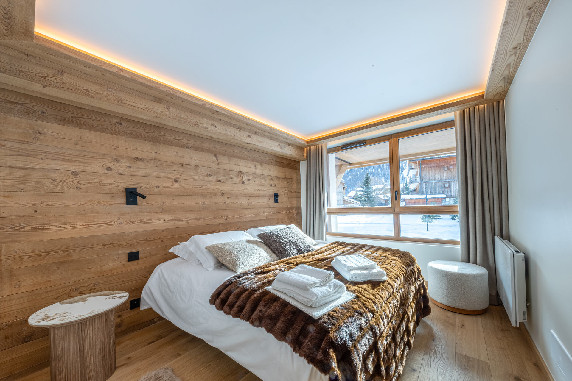 _lv_images__lot_0002340328_07_1454712