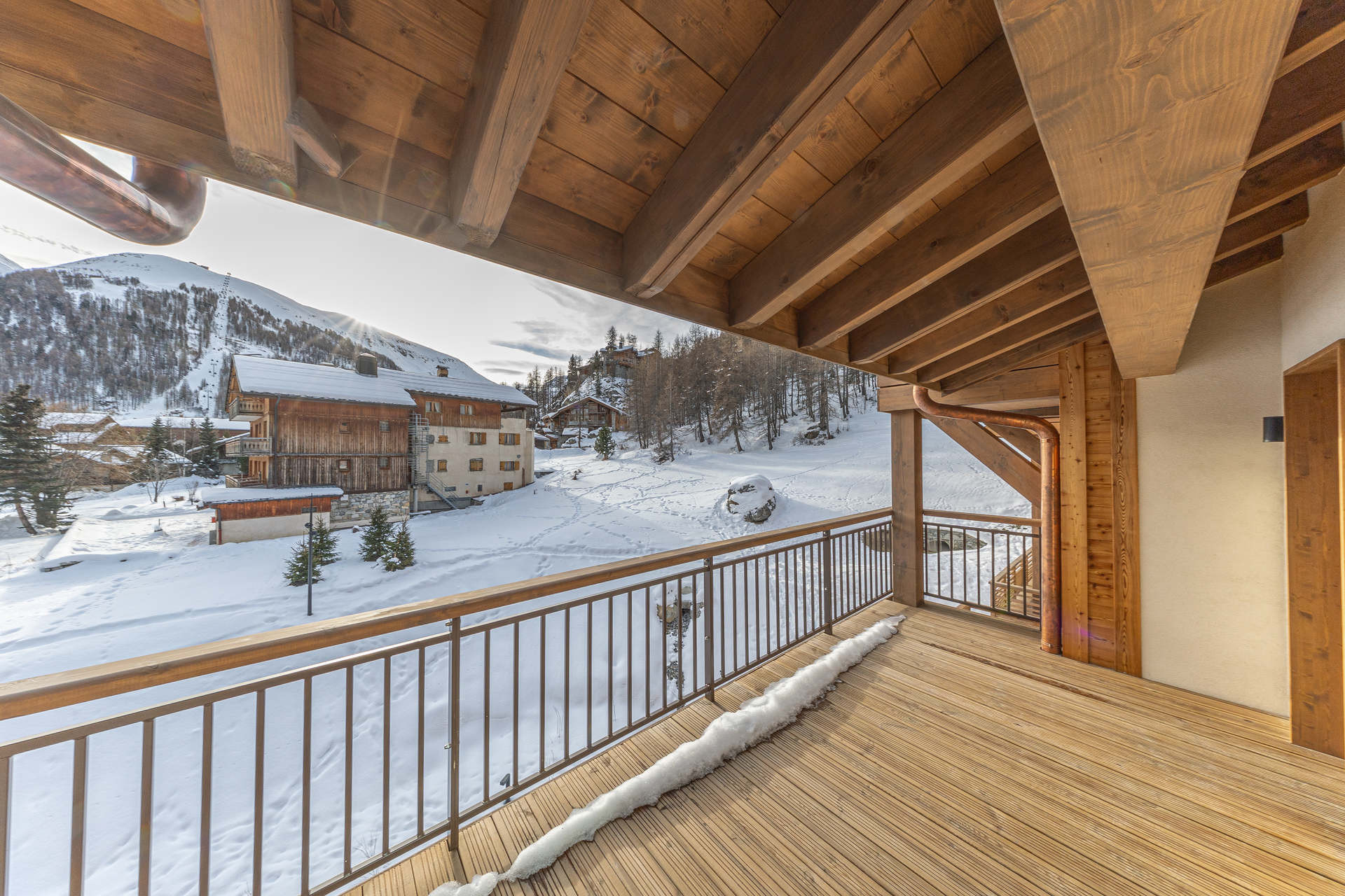 _lv_images__lot_0002340328_14_1454719