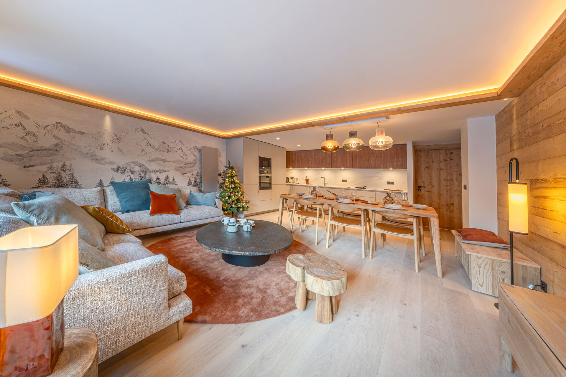 _lv_images__lot_0002340333_01_1454960