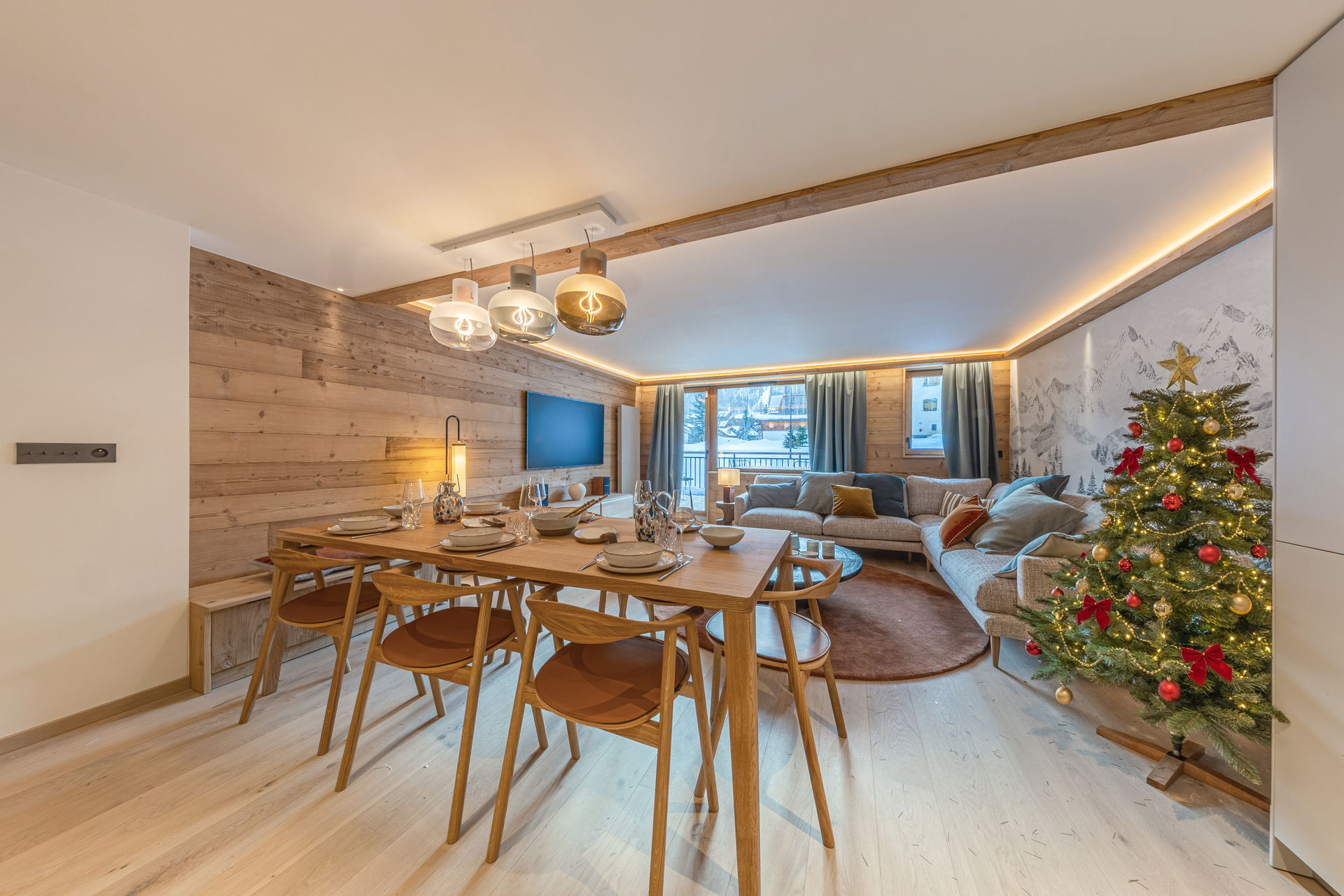 _lv_images__lot_0002340333_04_1454963