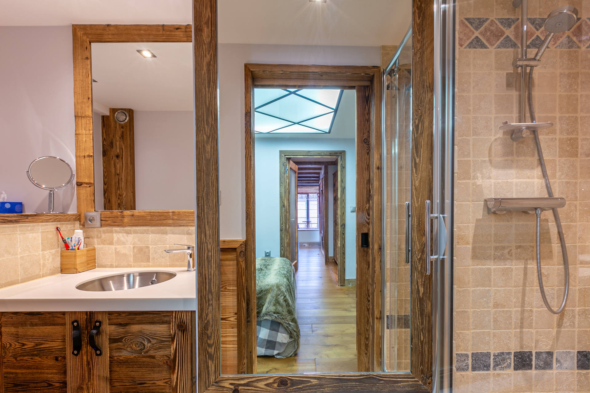 _lv_images__lot_0002340339_11_1456891