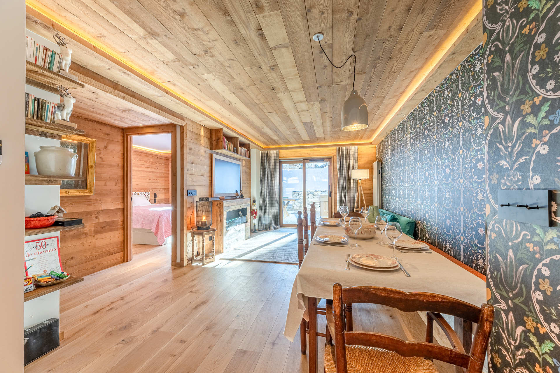 _lv_images__lot_0002340344_05_1455098